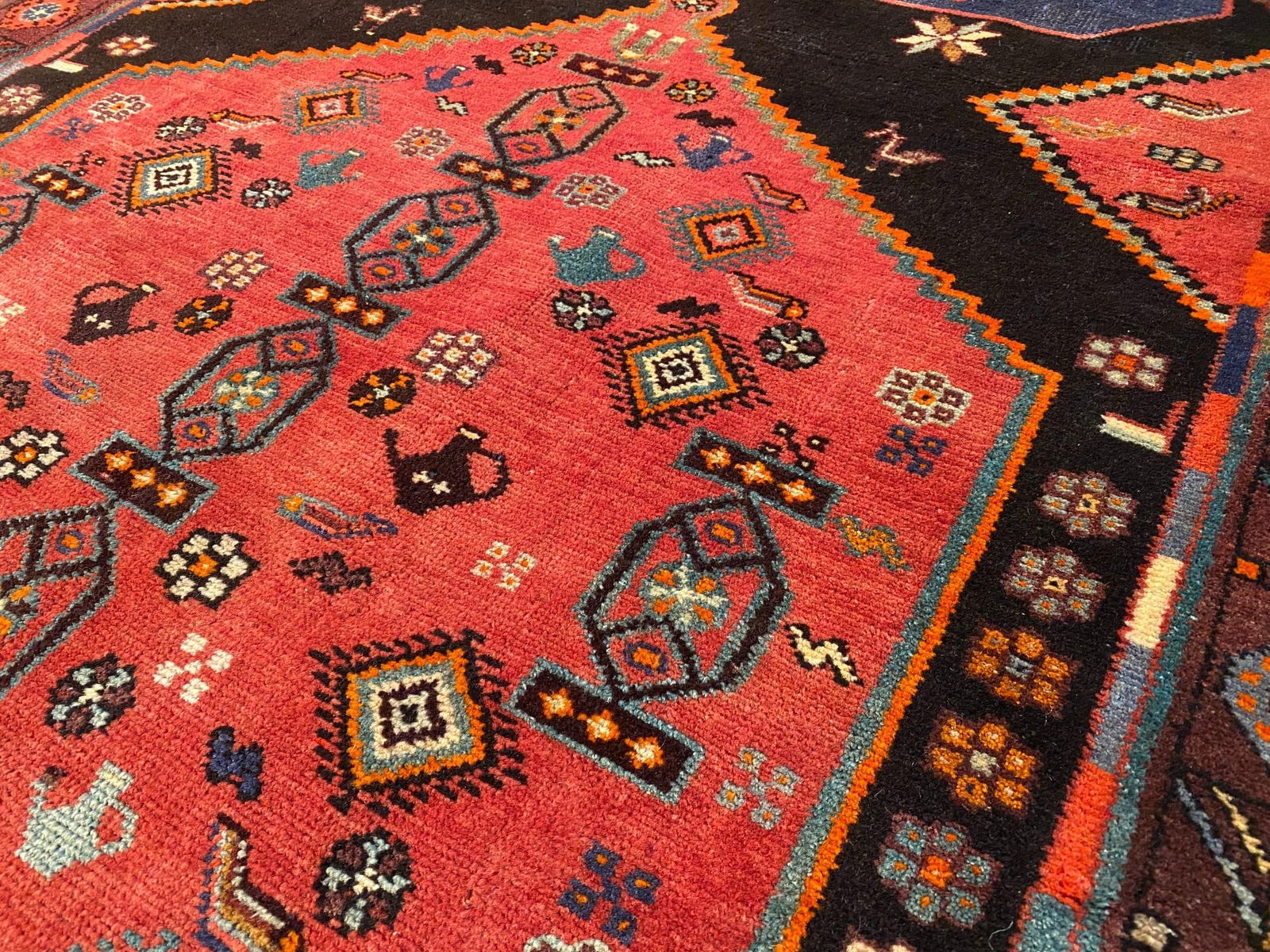 Stunning Persian Rug 4.5x10 - 6