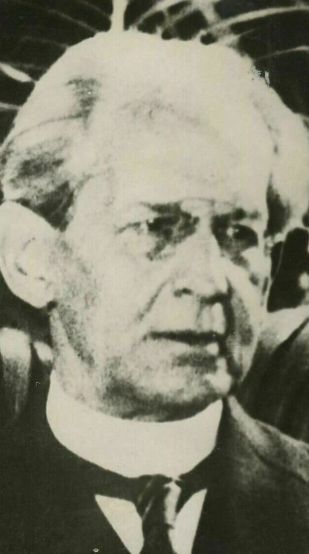 Vintage Photography KEYSTONE VIEW Arno Holz for Nobel Prize in Literature c 1930 - 3