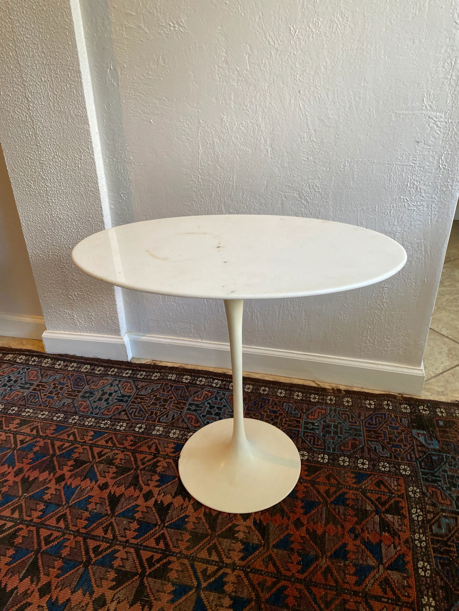 1960s Vintage Knoll Style White Marble Top Eero Saarinen Style Oval Tulip Side Table - 2