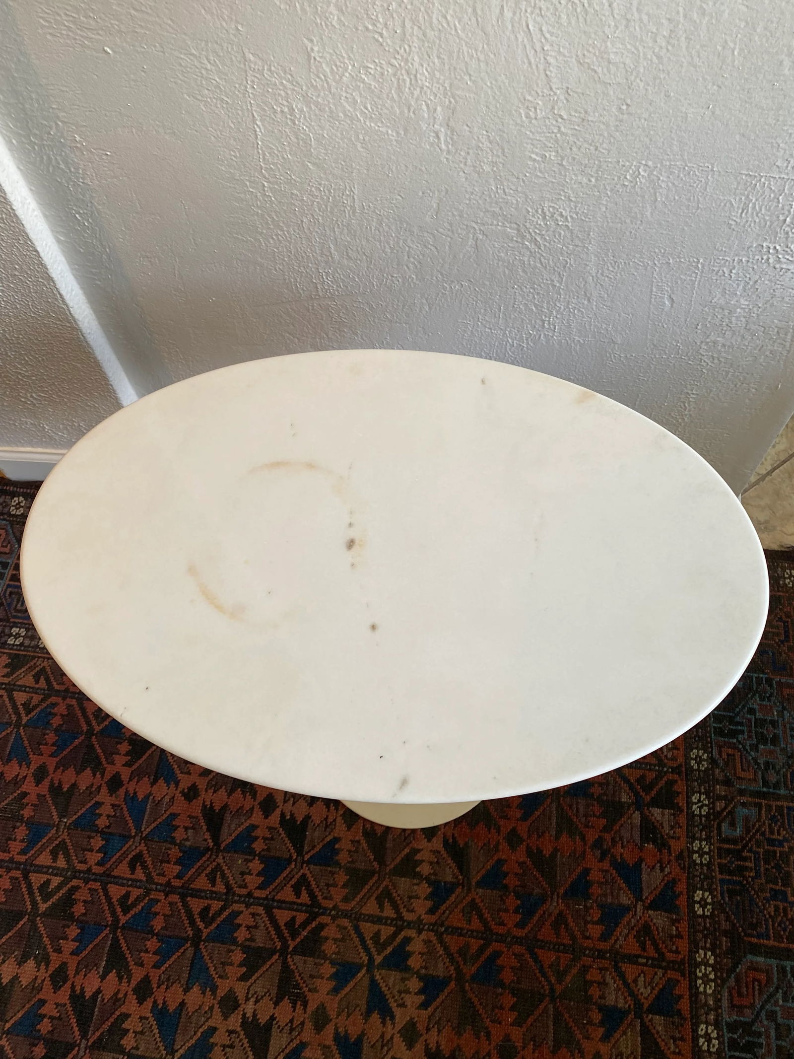 1960s Vintage Knoll Style White Marble Top Eero Saarinen Style Oval Tulip Side Table - 3