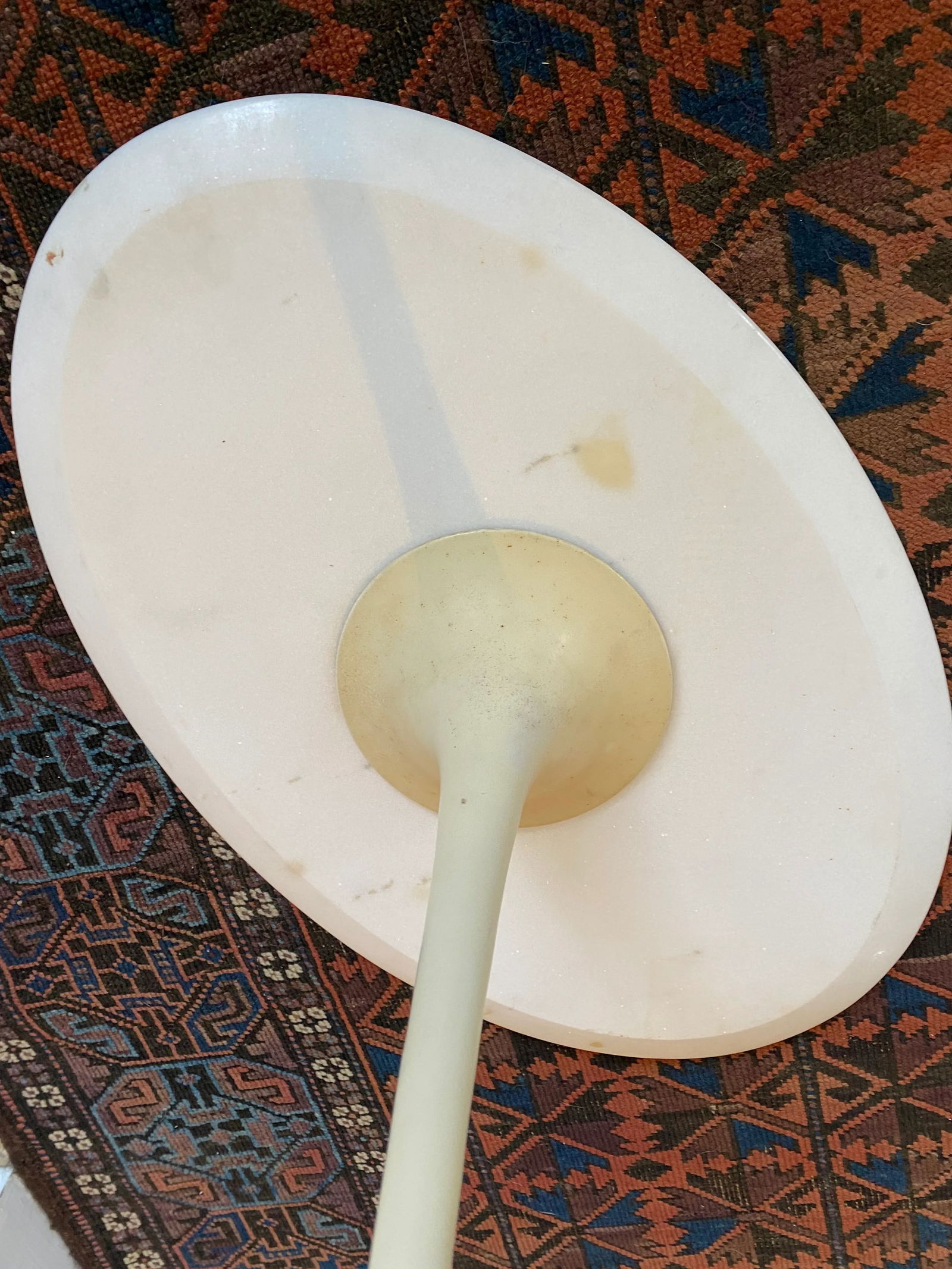 1960s Vintage Knoll Style White Marble Top Eero Saarinen Style Oval Tulip Side Table - 6