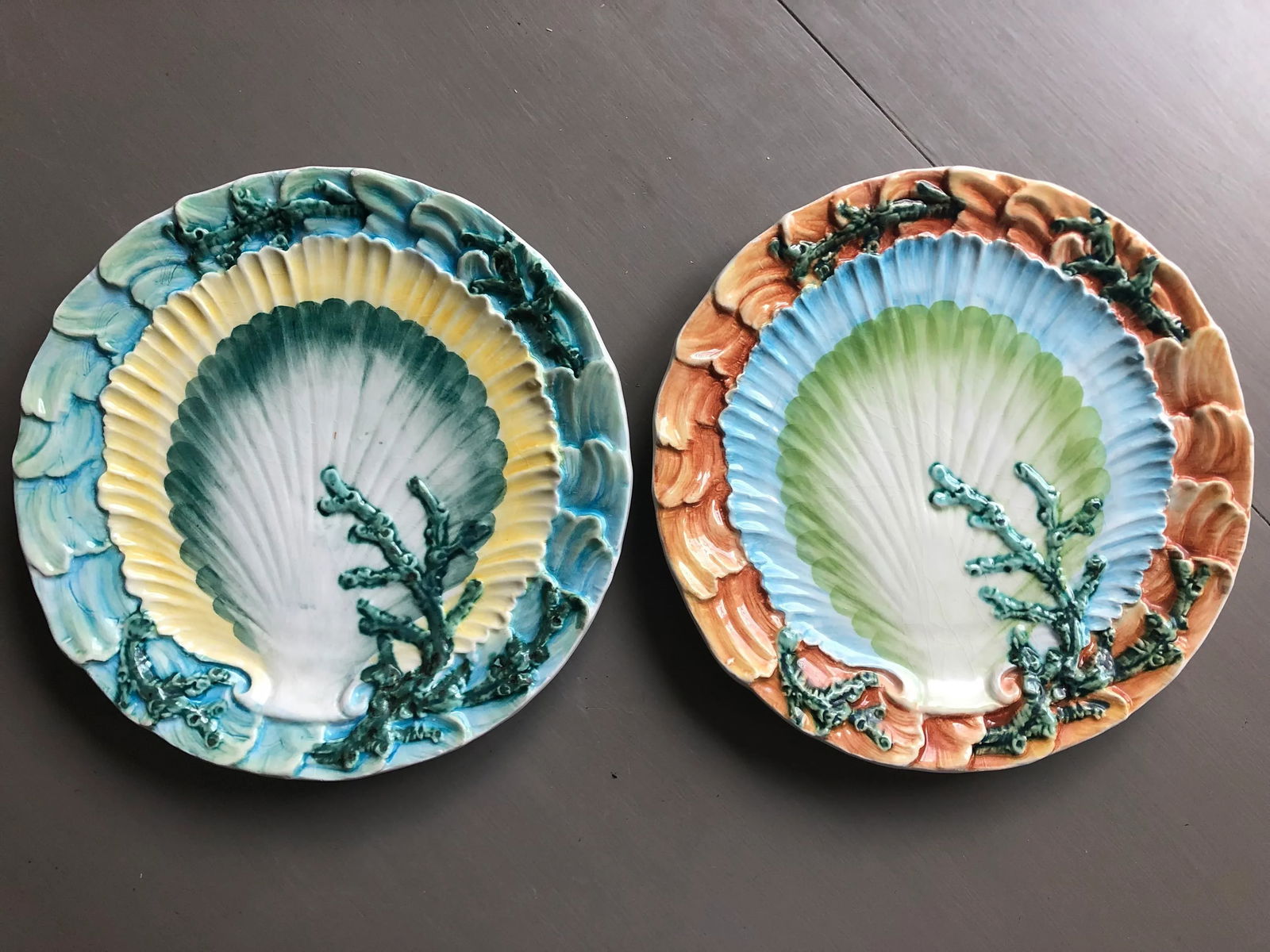 Vintage Vietri Shell Motif Plates, a Pair - 10