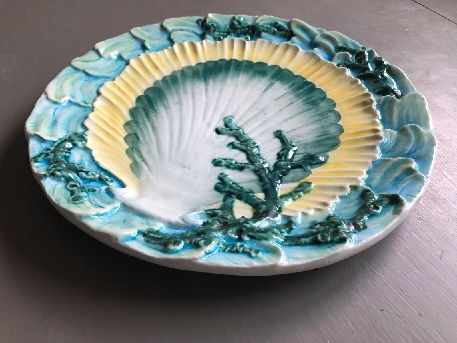 Vintage Vietri Shell Motif Plates, a Pair - 3