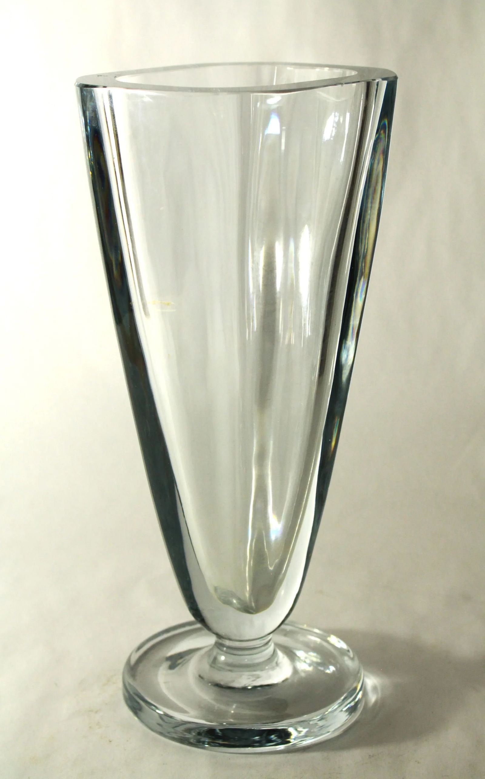 Mid 20th Century Mid Century Stromberg Swedish Art Glass Thick Crystal Vase, Signed B 438 - 3