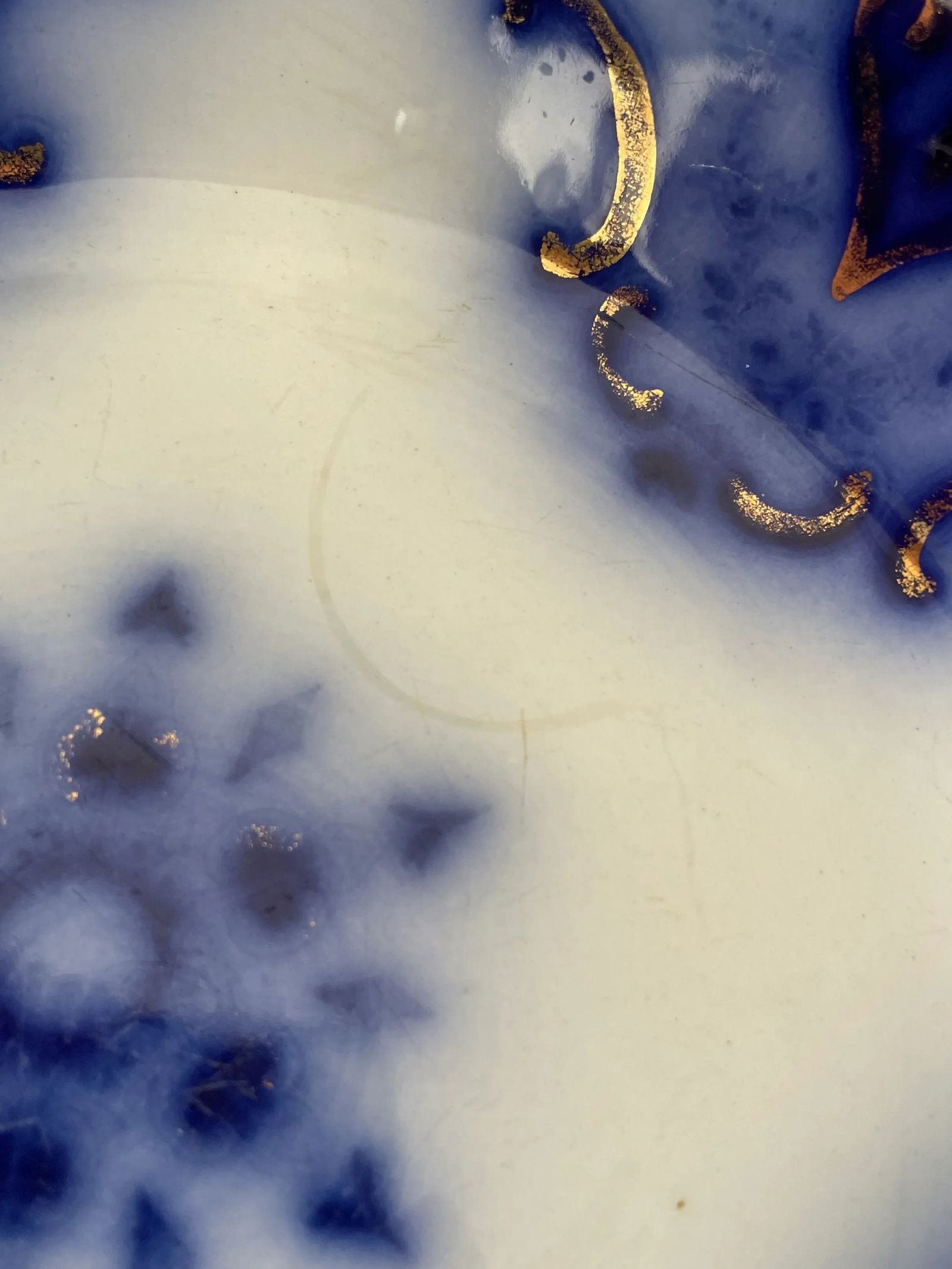 Antique Set of 6 Alfred Meakin Cambridge Flow Blue Coupe Soup Bowls With Gold Accents - 12