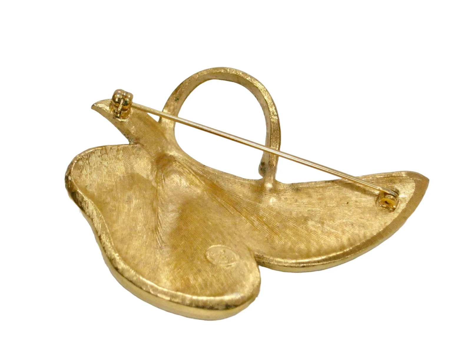 1970s Givenchy Vintage Gold Textured Leaf & Polished Gold Highlights Large Brooch - 2