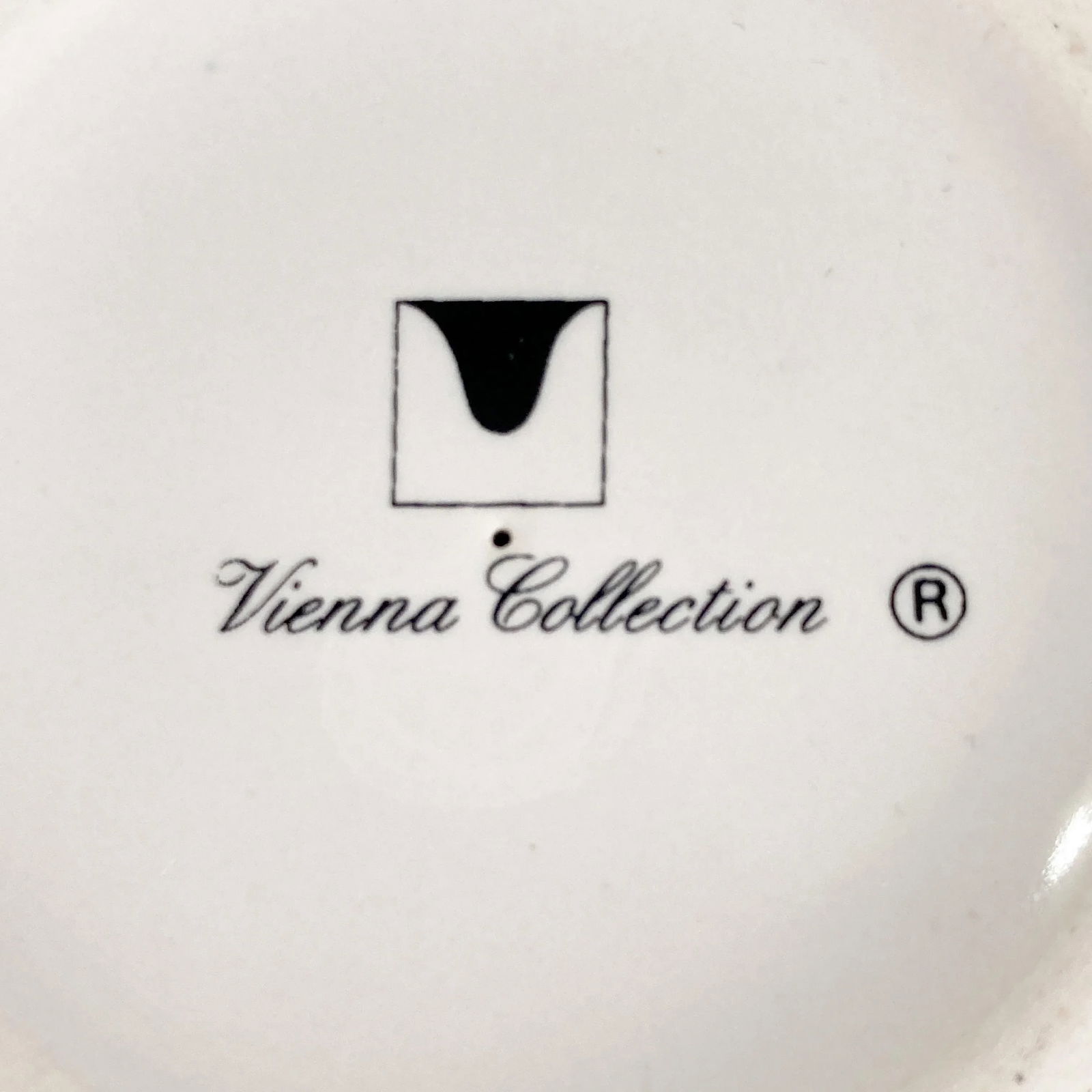 1980s Vienna Collection by Heide Warlamais Set of 5 Porcelain Barware Vessels - 9