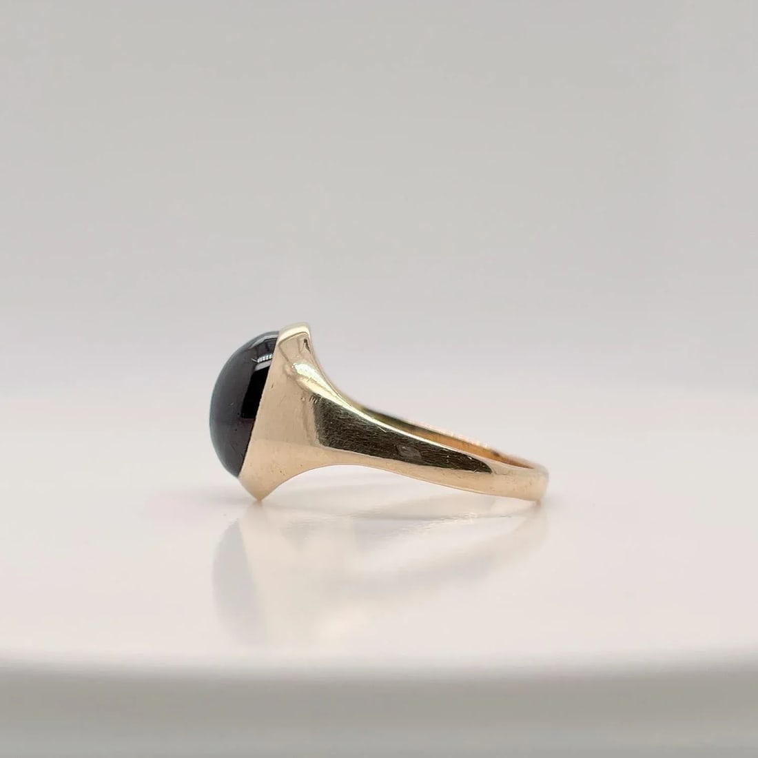 Vintage Antique 14 Karat Gold & Garnet Cabochon Signet Ring Size 10 - 5