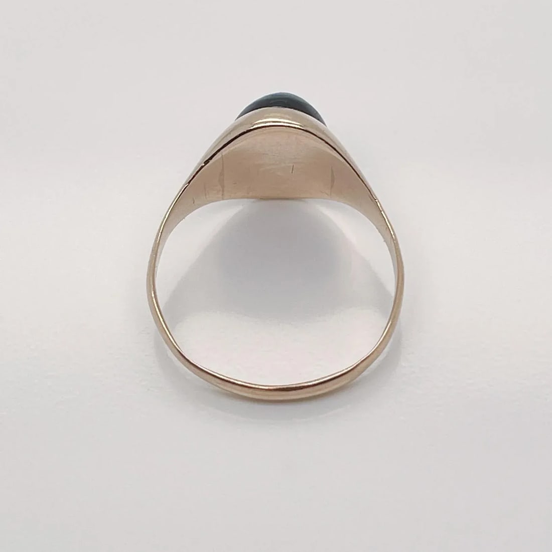 Vintage Antique 14 Karat Gold & Garnet Cabochon Signet Ring Size 10 - 9