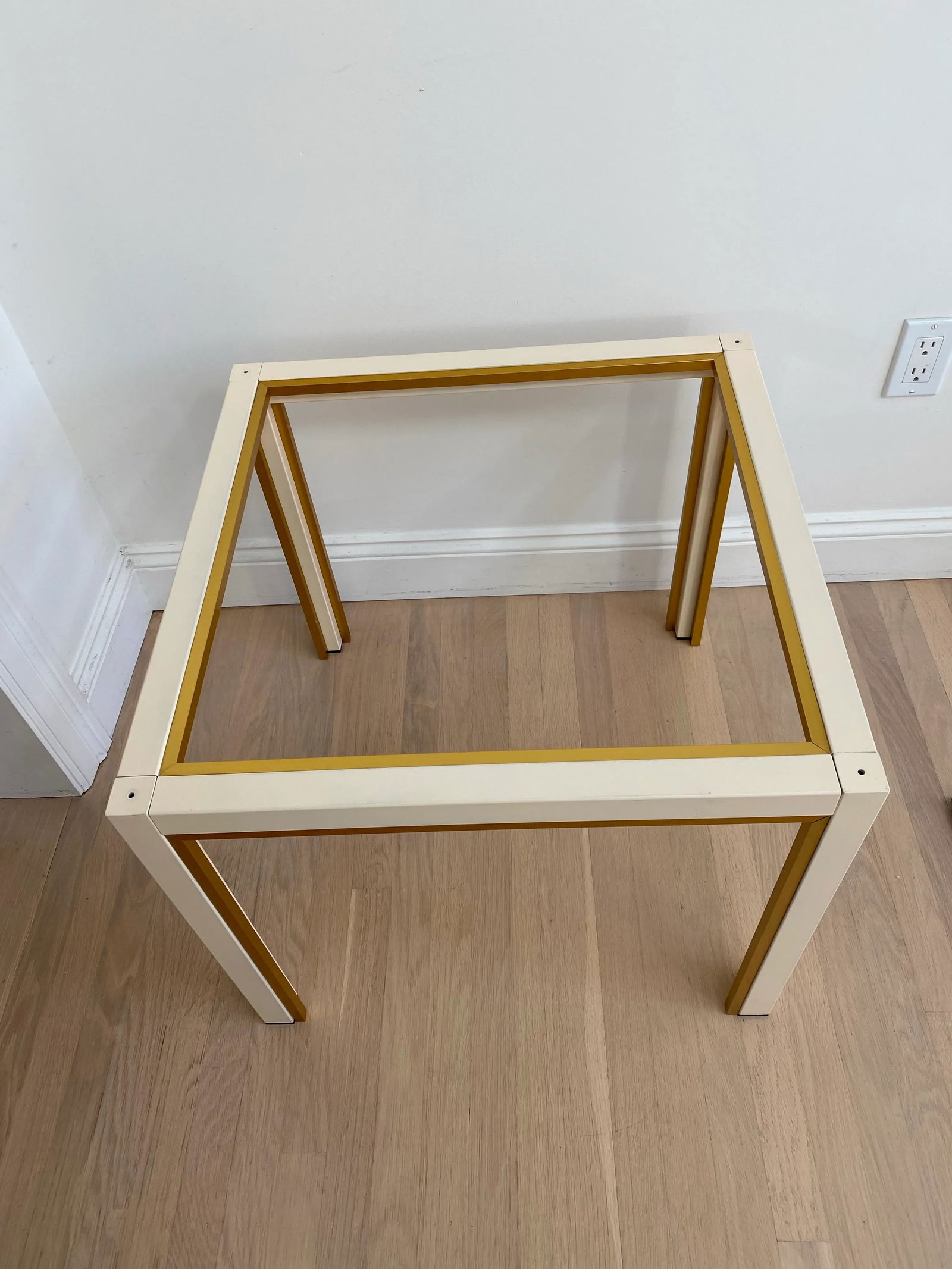 1970's Italian Modern Side Table in the Manner of Romeo Rega - 8