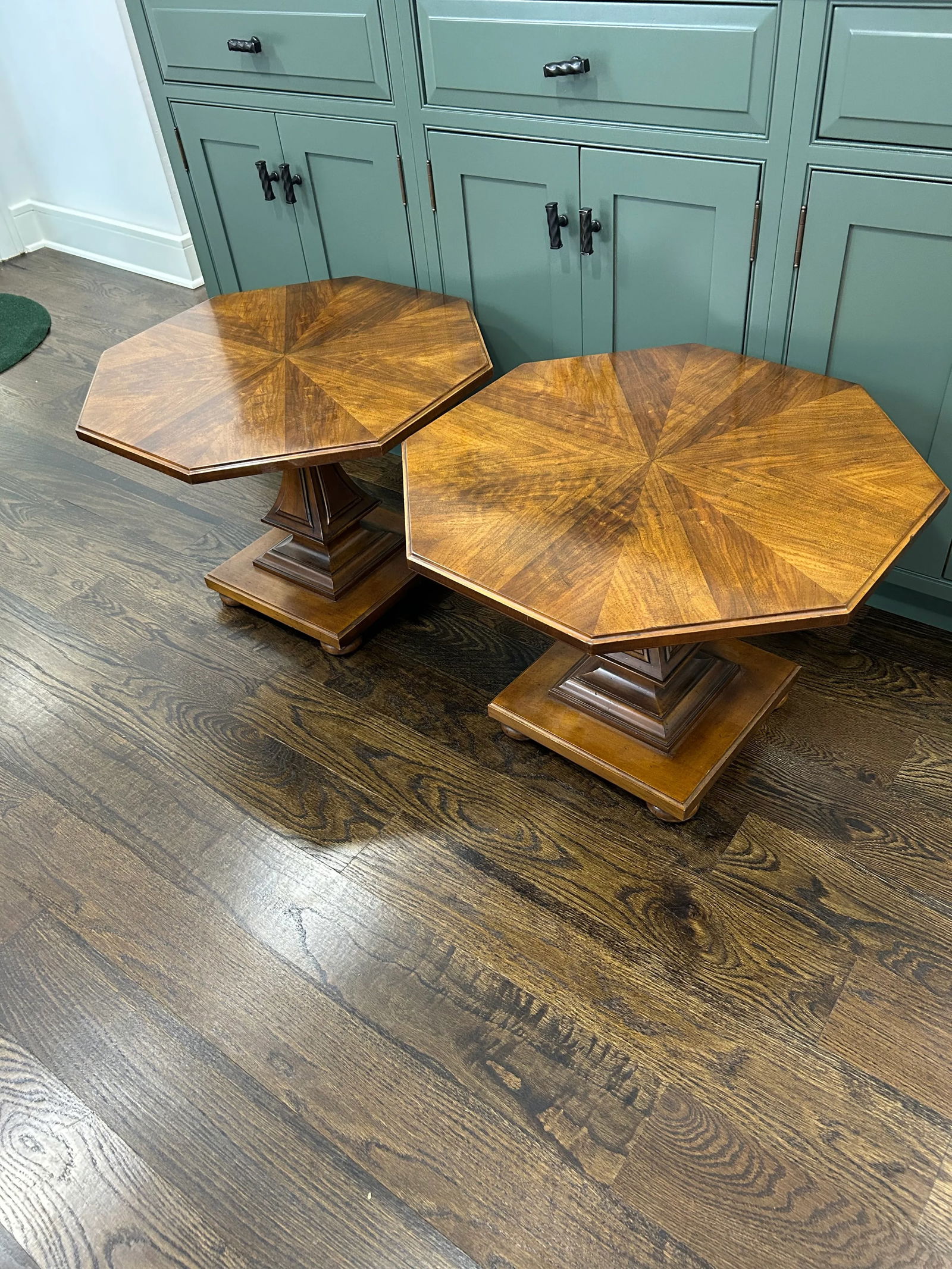 1980s Pair of Vintage John Widdicomb Octagonal End Tables - 12