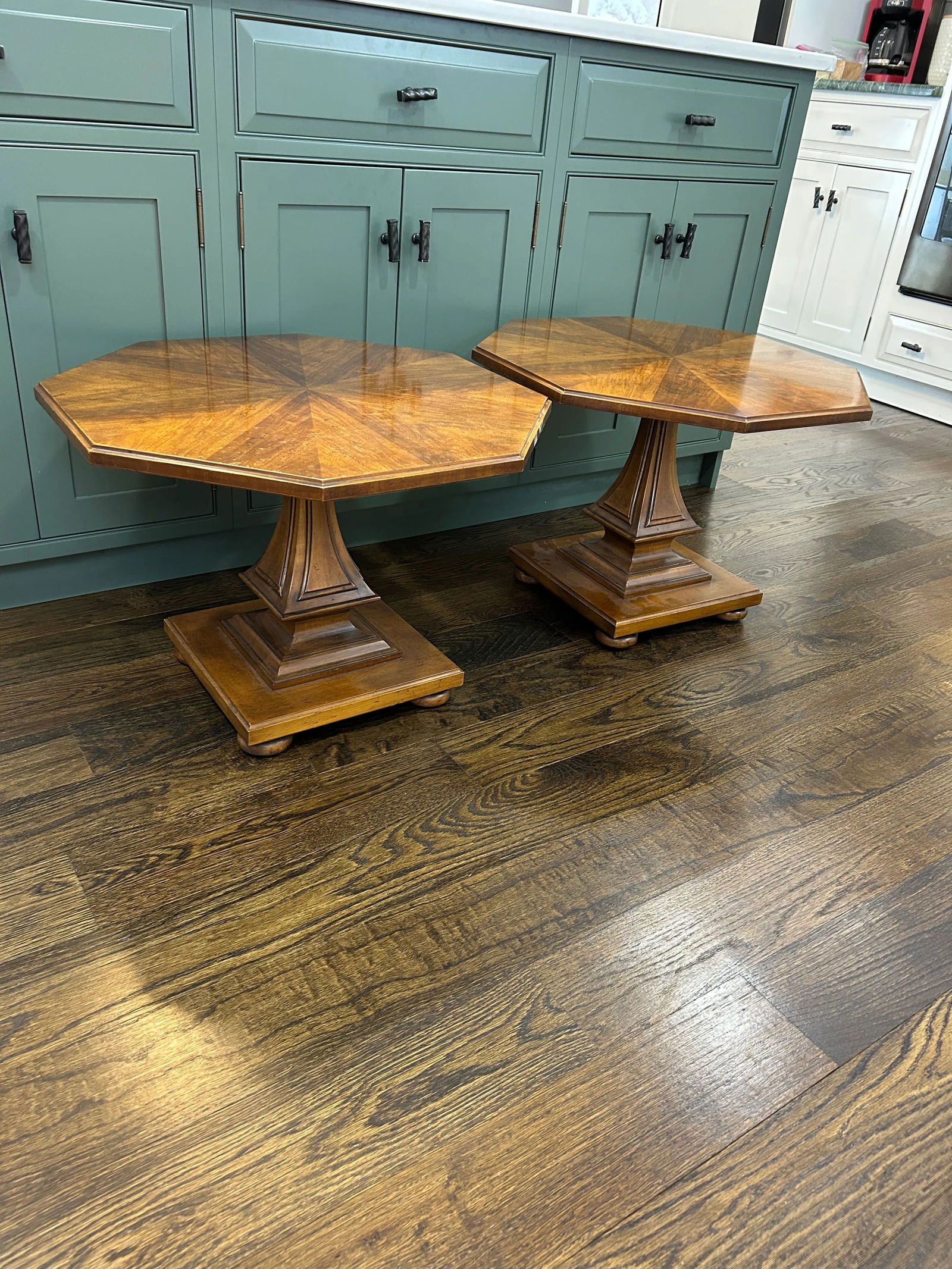 1980s Pair of Vintage John Widdicomb Octagonal End Tables - 3