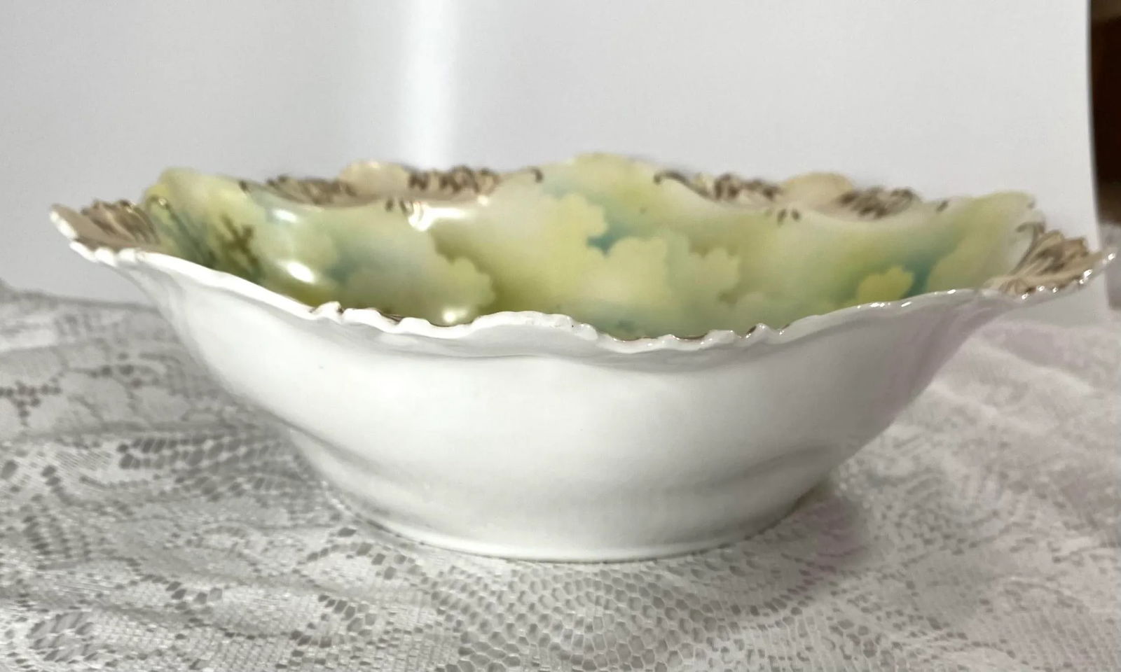 Antique r.s Prussia Bowls - Set of 5, Pink & White Water Lily, Gold Scalloped Edge, Gold Trim - 4