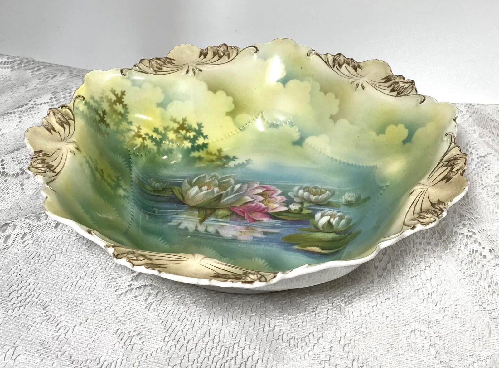 Antique r.s Prussia Bowls - Set of 5, Pink & White Water Lily, Gold Scalloped Edge, Gold Trim - 8