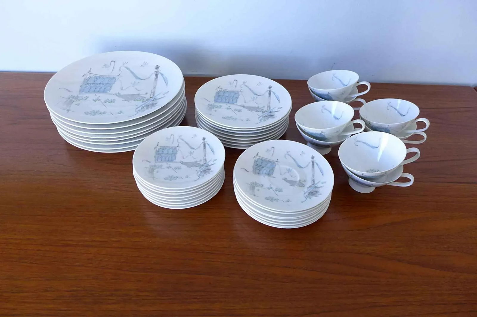 1960s Rosenthal Plaza 40 Piece China Set 8 Place Settings Raymond Loewy German - 3
