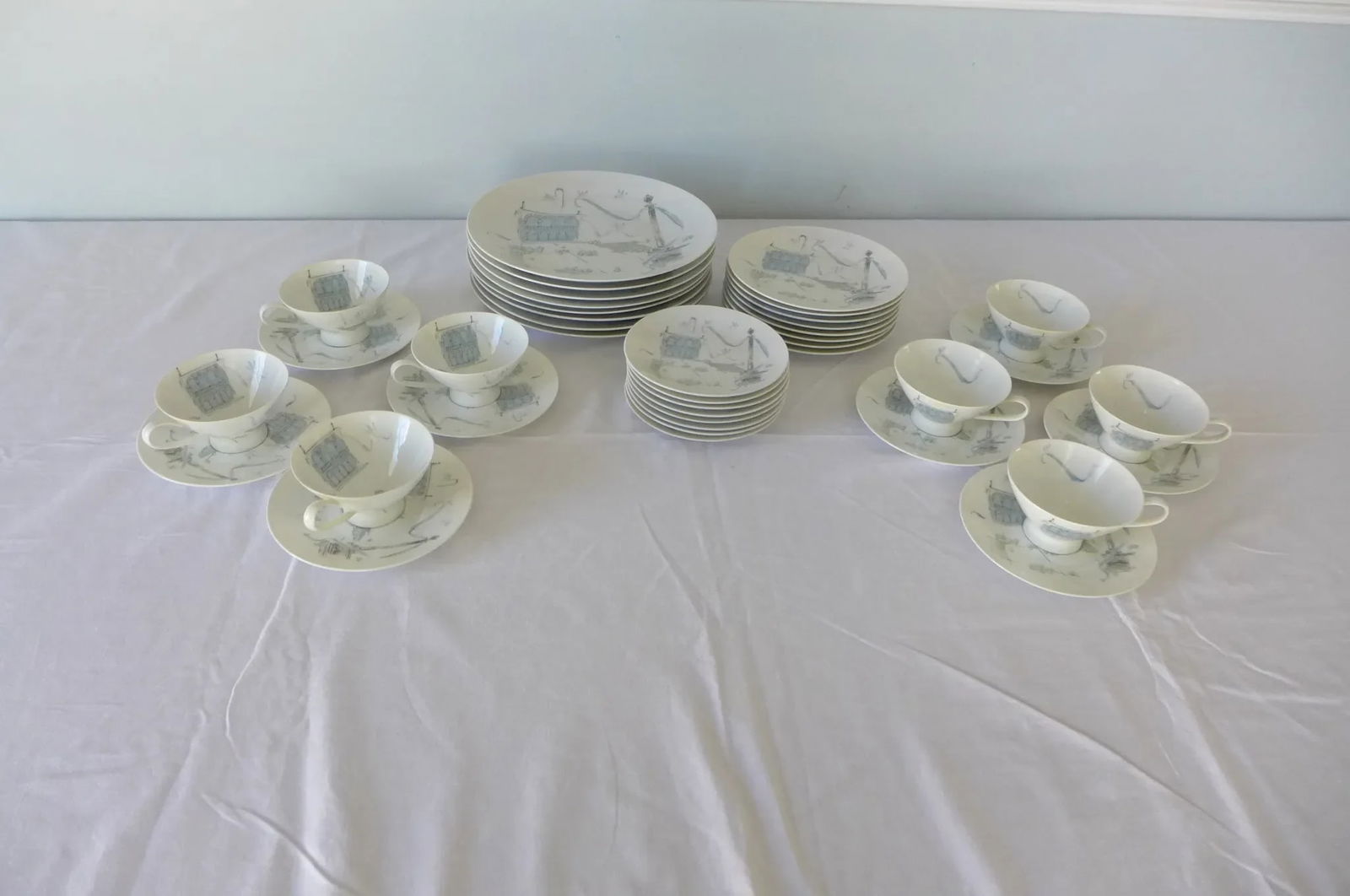 1960s Rosenthal Plaza 40 Piece China Set 8 Place Settings Raymond Loewy German - 5
