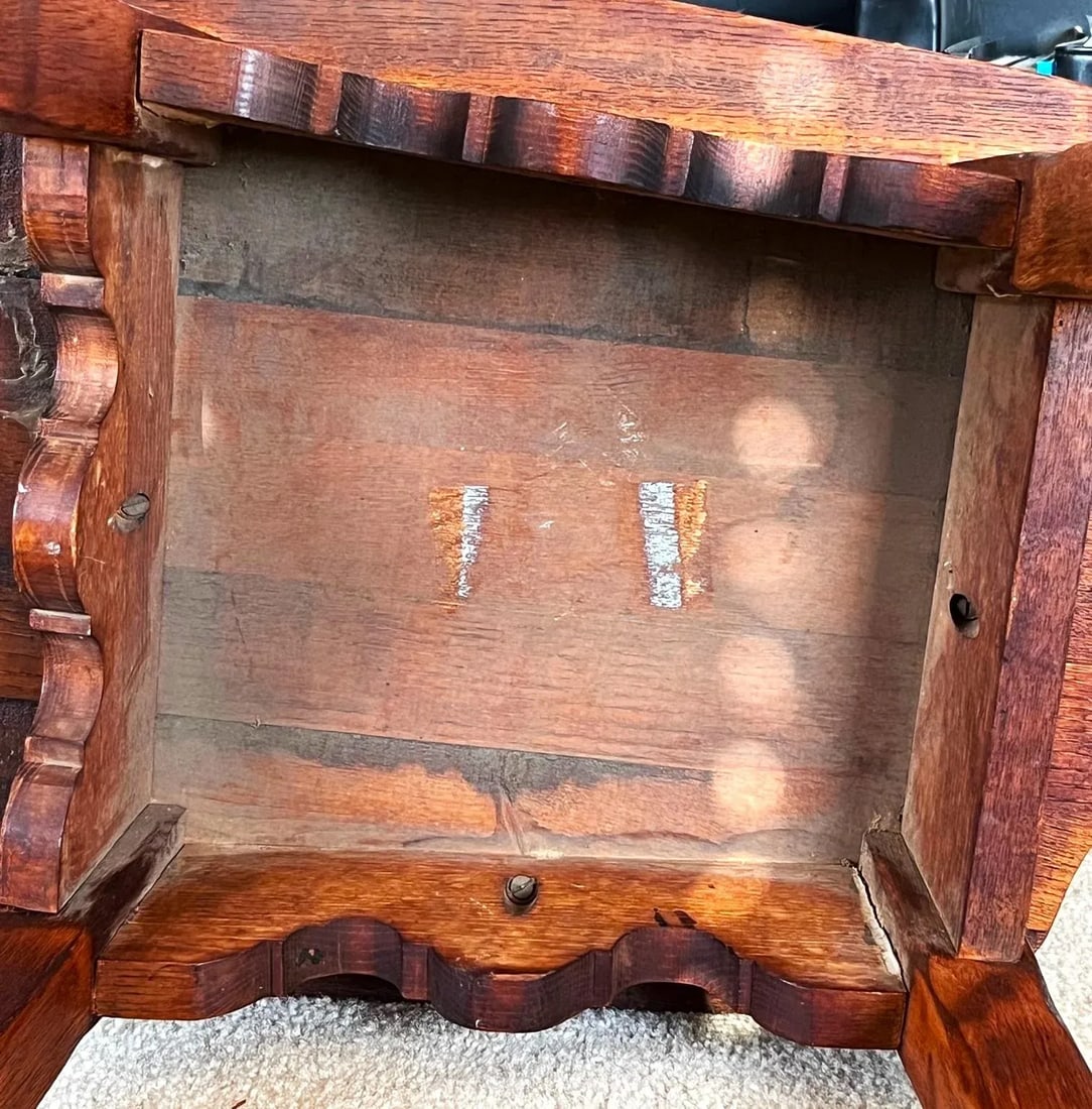 Early 20th Century Scalloped Arts & Crafts Chair - 7