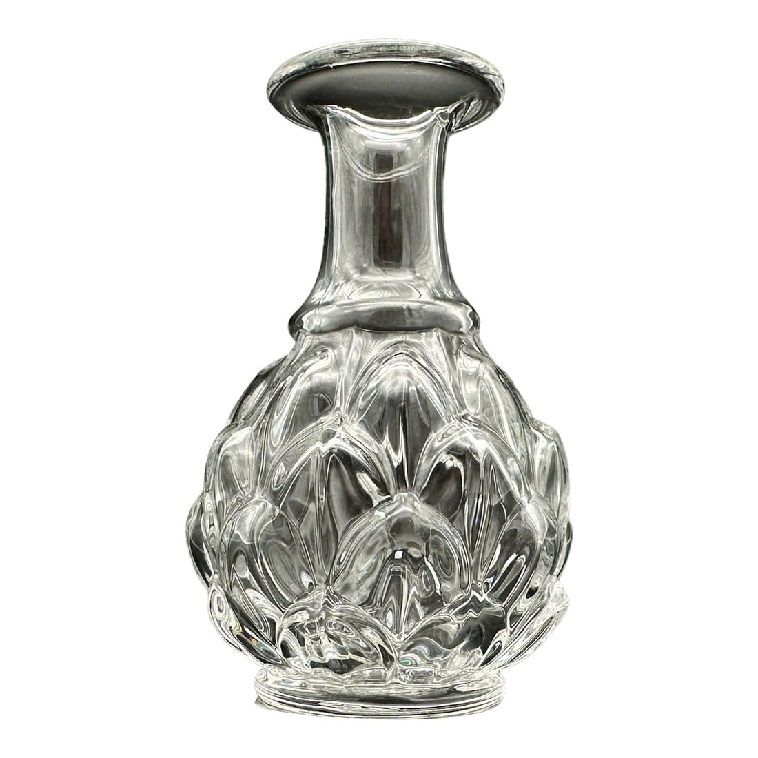 Vintage Baccarat for Tiffany & Co Artichoke Shape Bud Vase: Add a touch of French elegance to any home decor with this vintage Baccarat for Tiffany & Co bud vase. The vase features a stunning artichoke pattern crafted from clear crystal. Condition: Original Co
