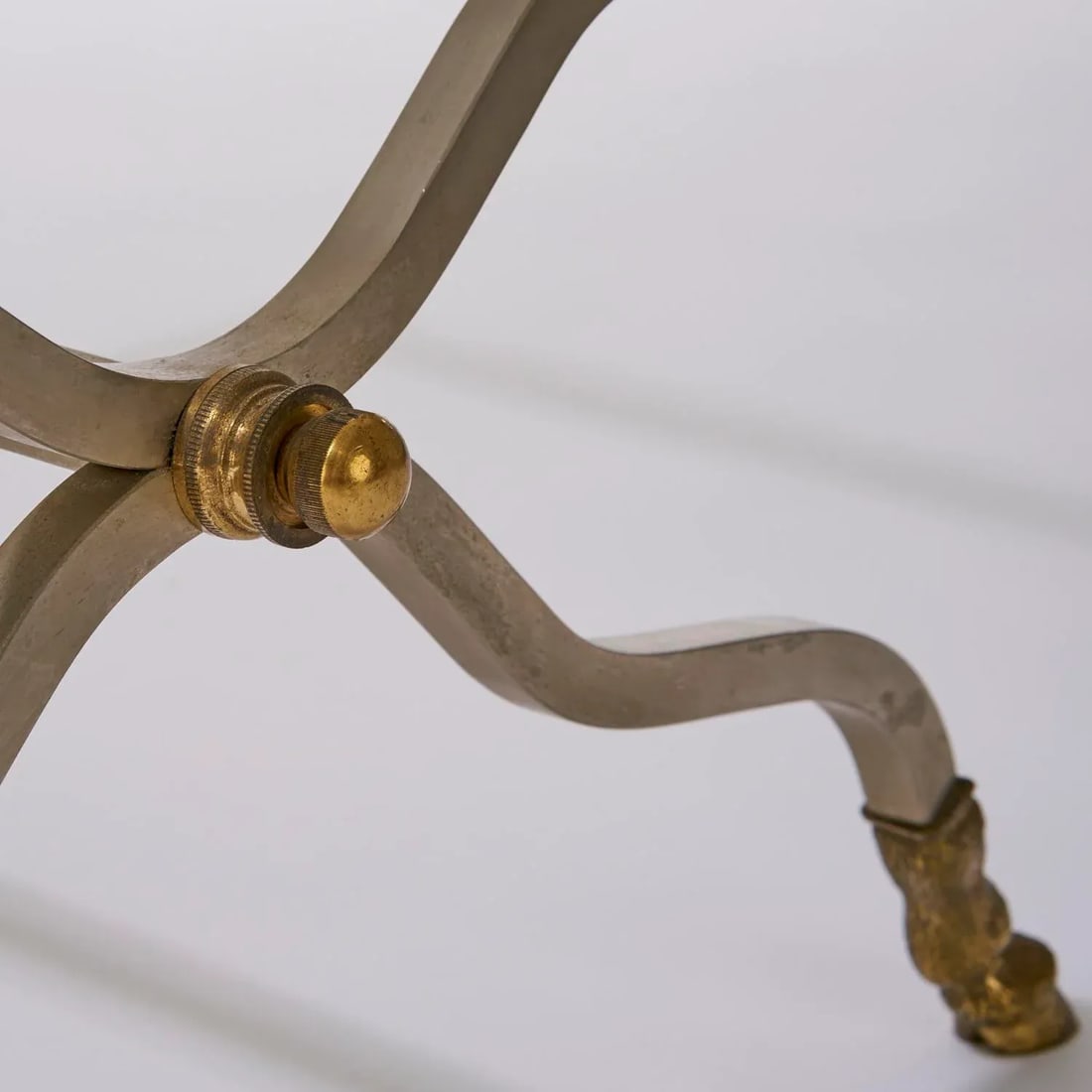 1970s Hollywood Regency Brass, Steel, and Glass X-Form Side Table - 9