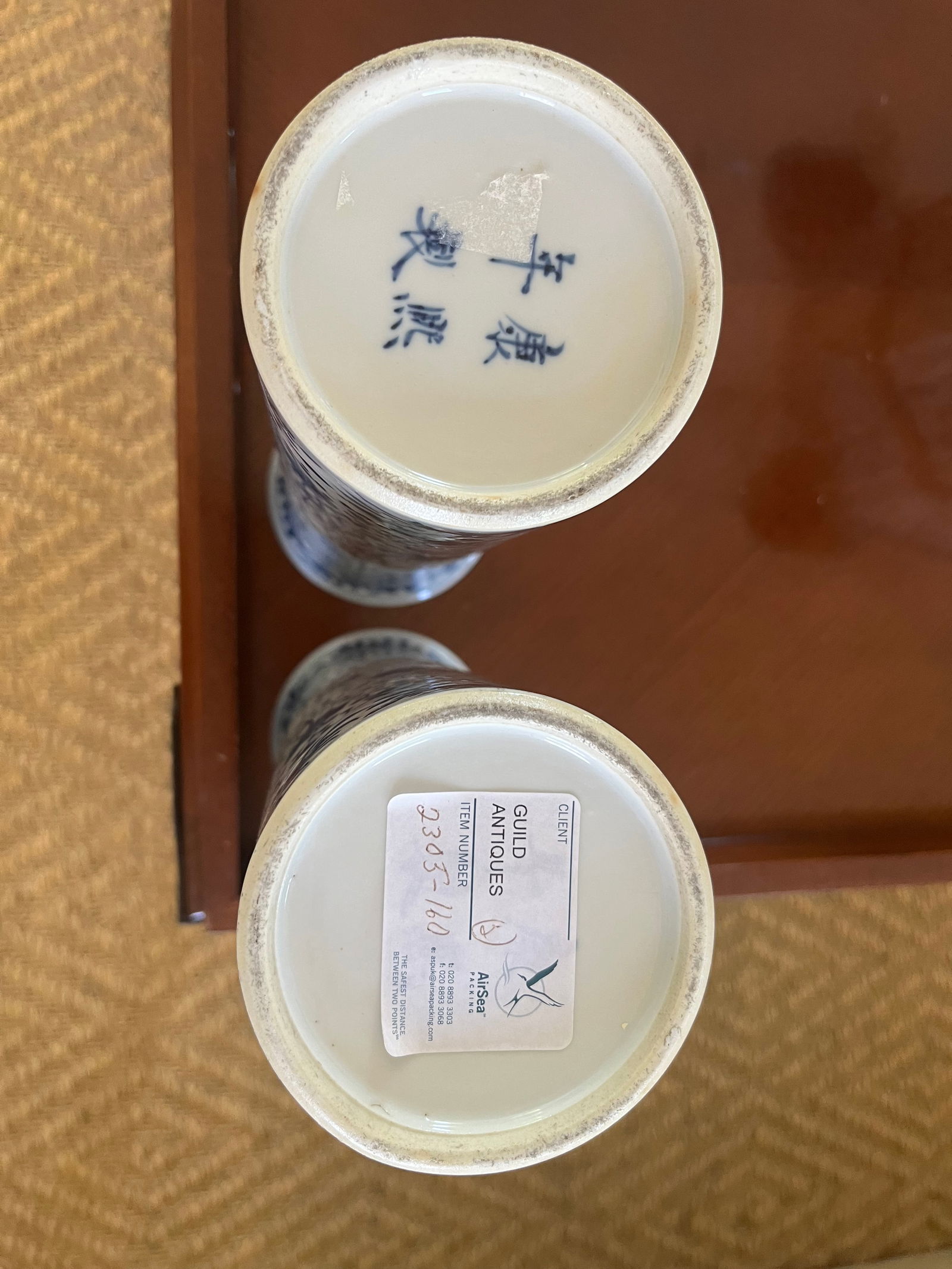 18th-Century Qing Chinese Blue and White Porcelain Cylinder Vases, a Pair - 6