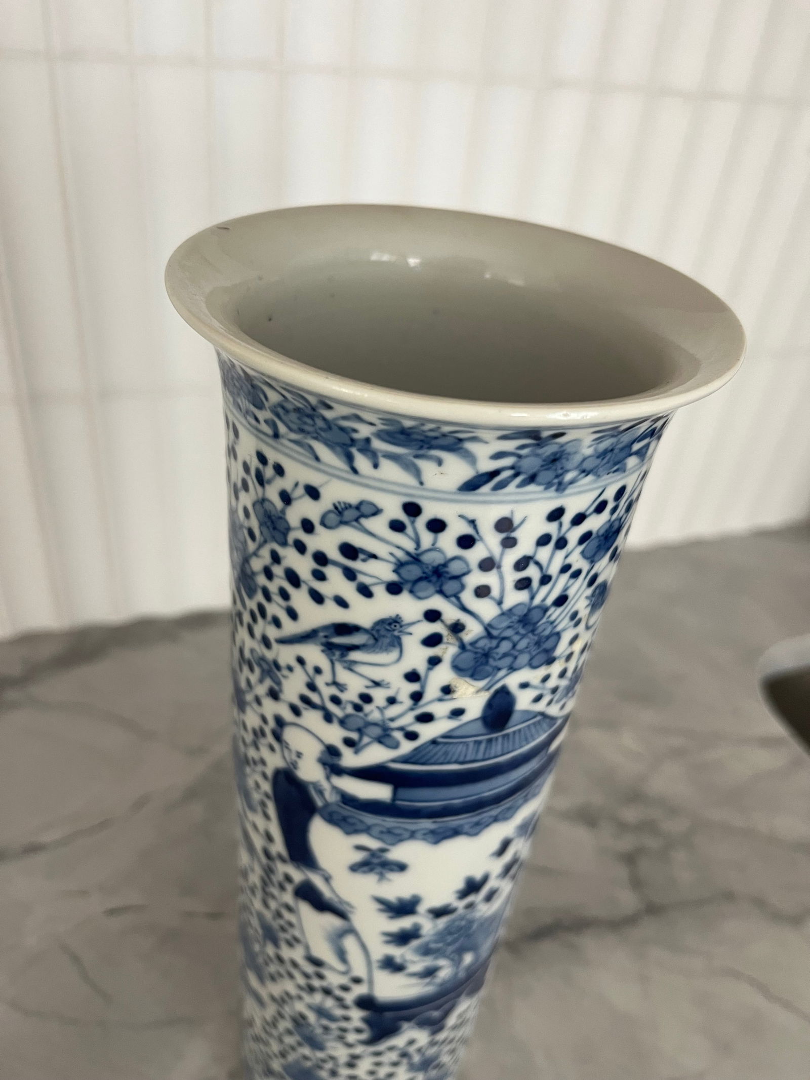 18th-Century Qing Chinese Blue and White Porcelain Cylinder Vases, a Pair - 8