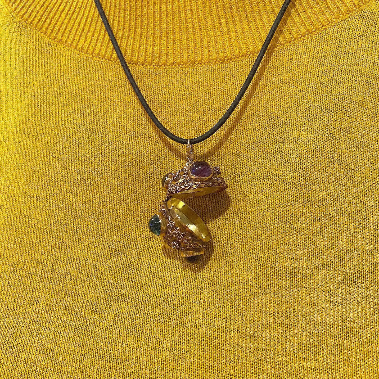 1950s 18k Gold Etruscan Revival Multi Cabochon Gem Pendant / Locket - 9