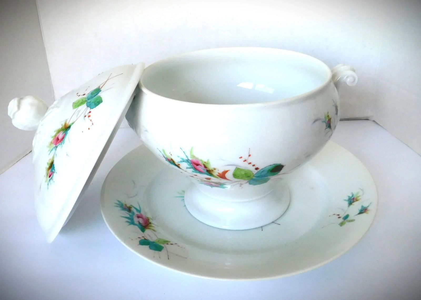 Richard Ginori Large Porcelain Ceramic Covered Vintage Serving Piece and Under Plate, Made in Italy - 4