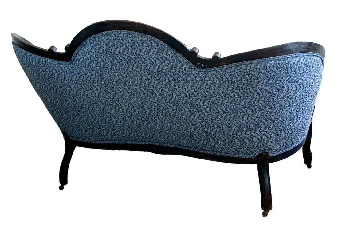 Early 1900s Victorian Ebonized Walnut Sofa in Blue - 10