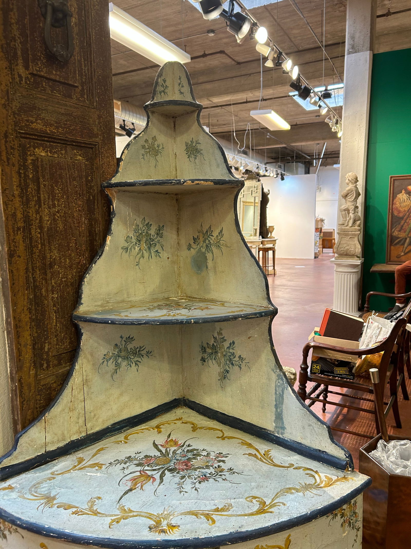 Petite Continental 20th Century Painted Corner Cupboard - 2