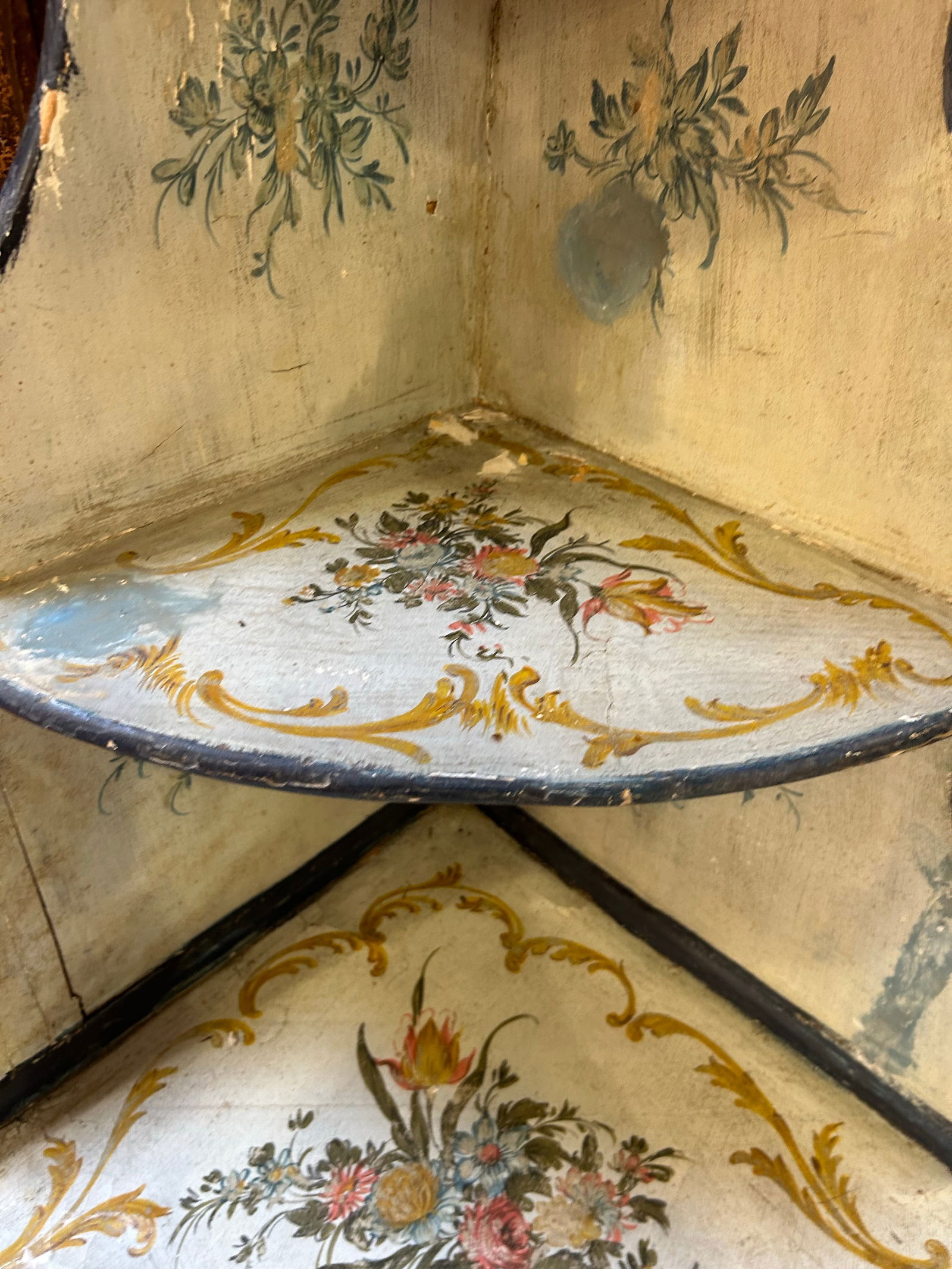 Petite Continental 20th Century Painted Corner Cupboard - 3