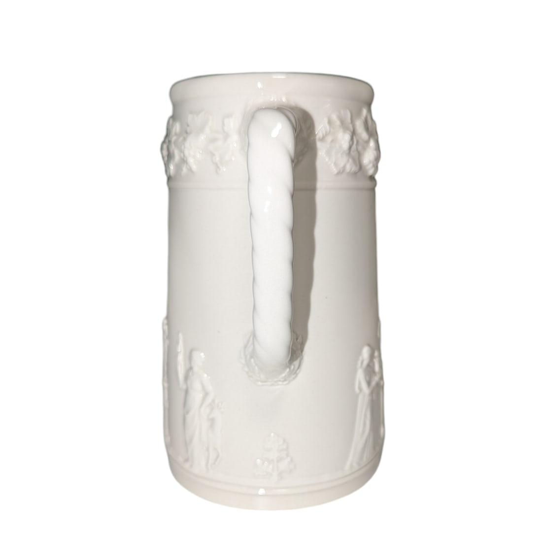 1940s Wedgwood Queensware Trojan Jug - 4