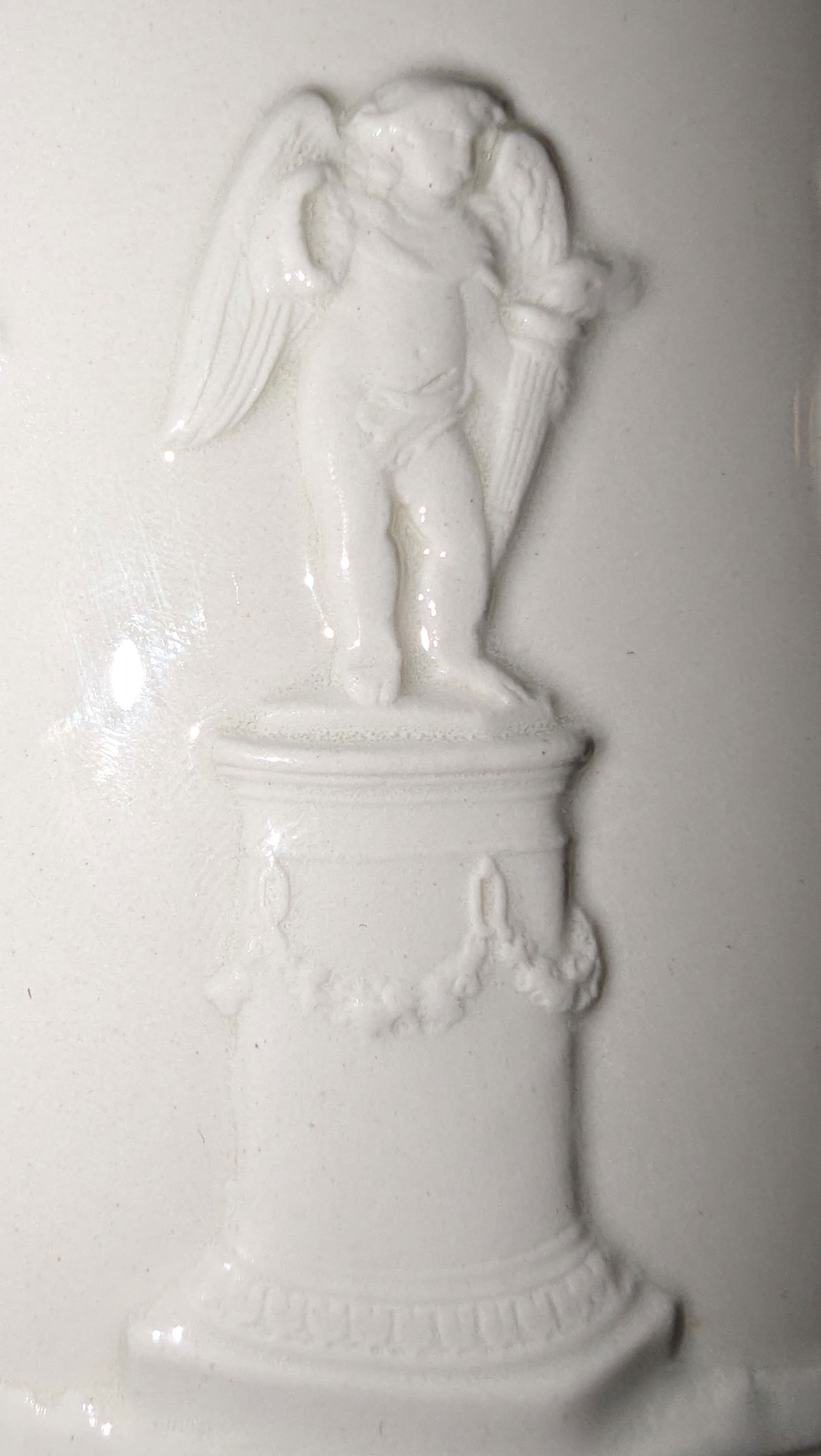 1940s Wedgwood Queensware Trojan Jug - 8