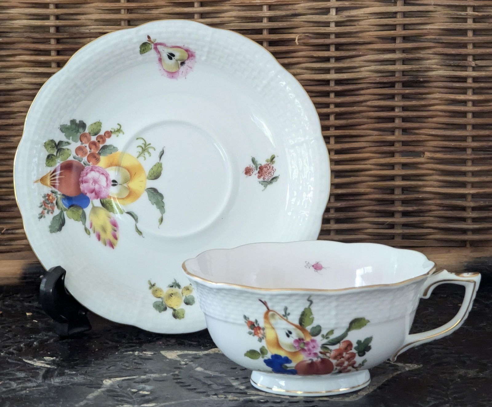 1990s Herend Fruits & Flowers Pattern Breakfast Cups & Saucers Set- 8 Pieces - 2