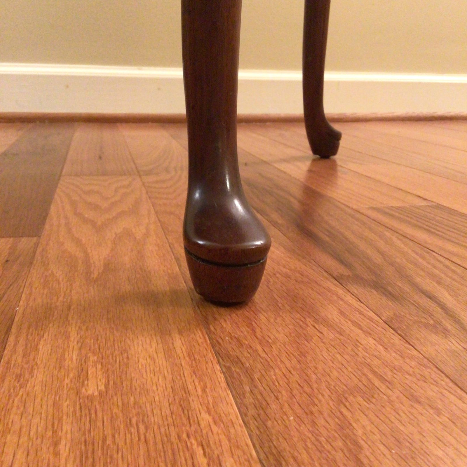 1990s Hickory Chair Drop Leaf Handkerchief Side Table - 5