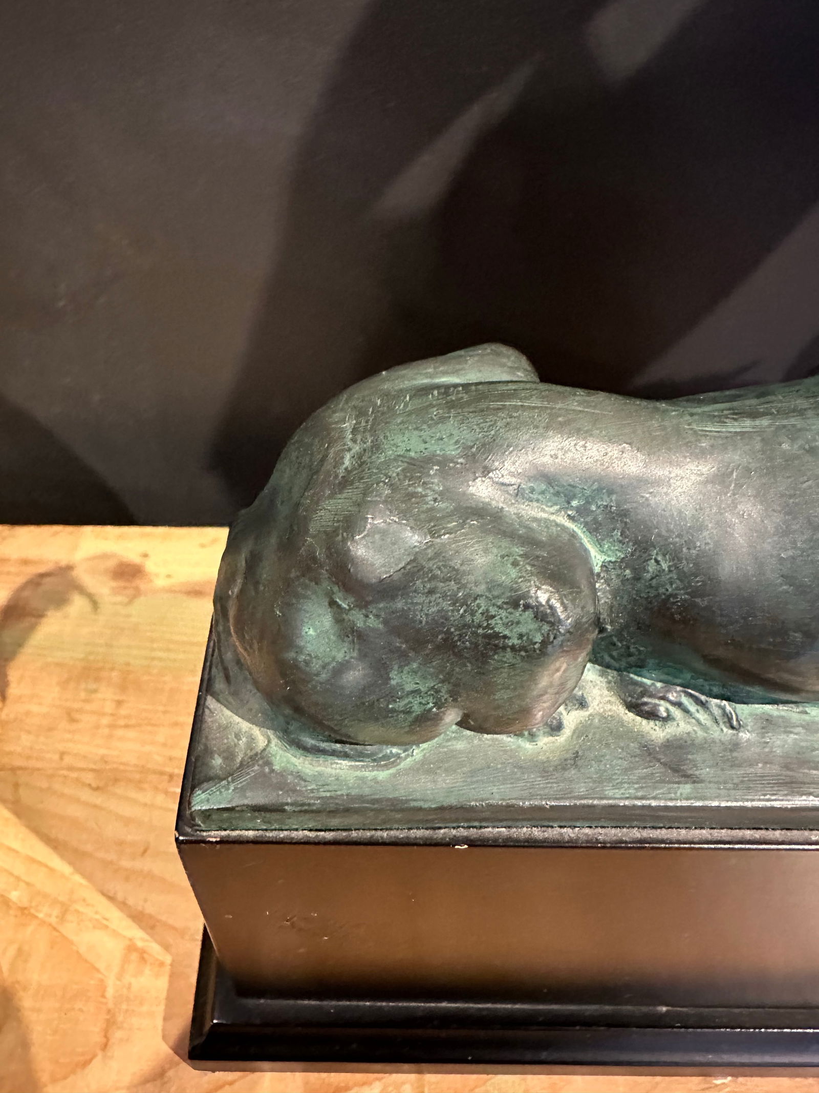 1970s Vintage Bronze Lion Desk Sculpture - 7