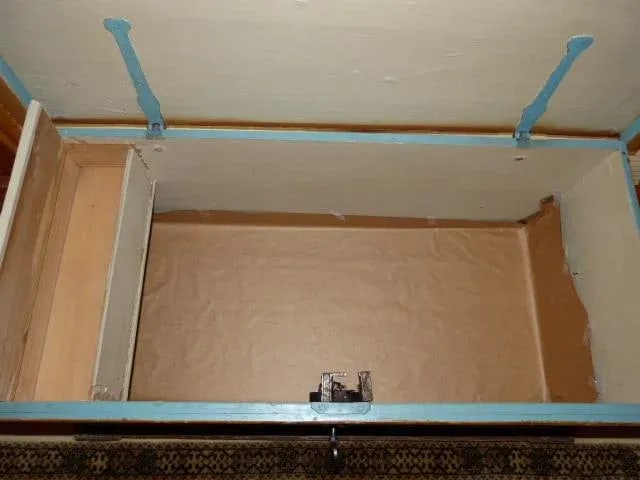 Late 19th Century Antique German Trunk - 2