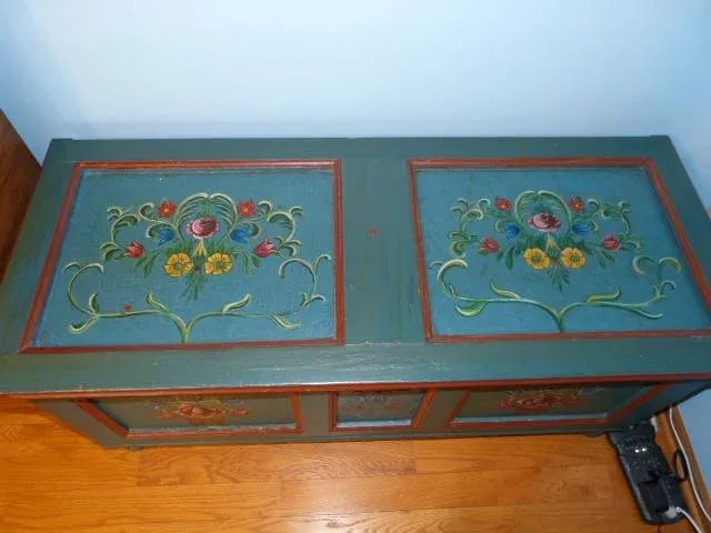 Late 19th Century Antique German Trunk - 2