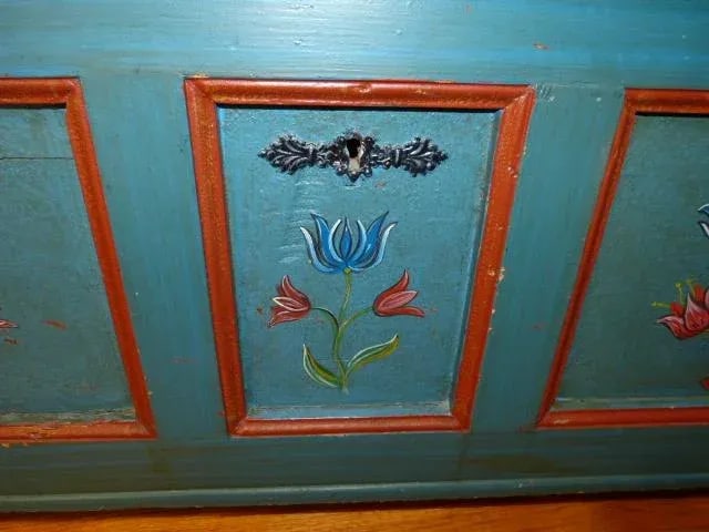 Late 19th Century Antique German Trunk - 8