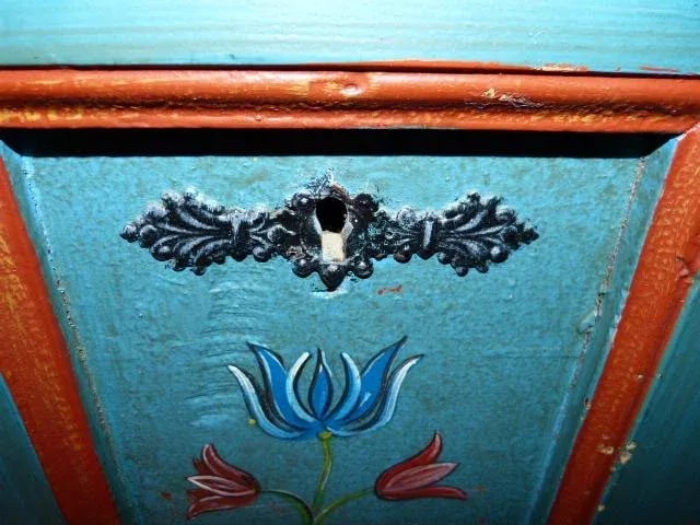 Late 19th Century Antique German Trunk - 9