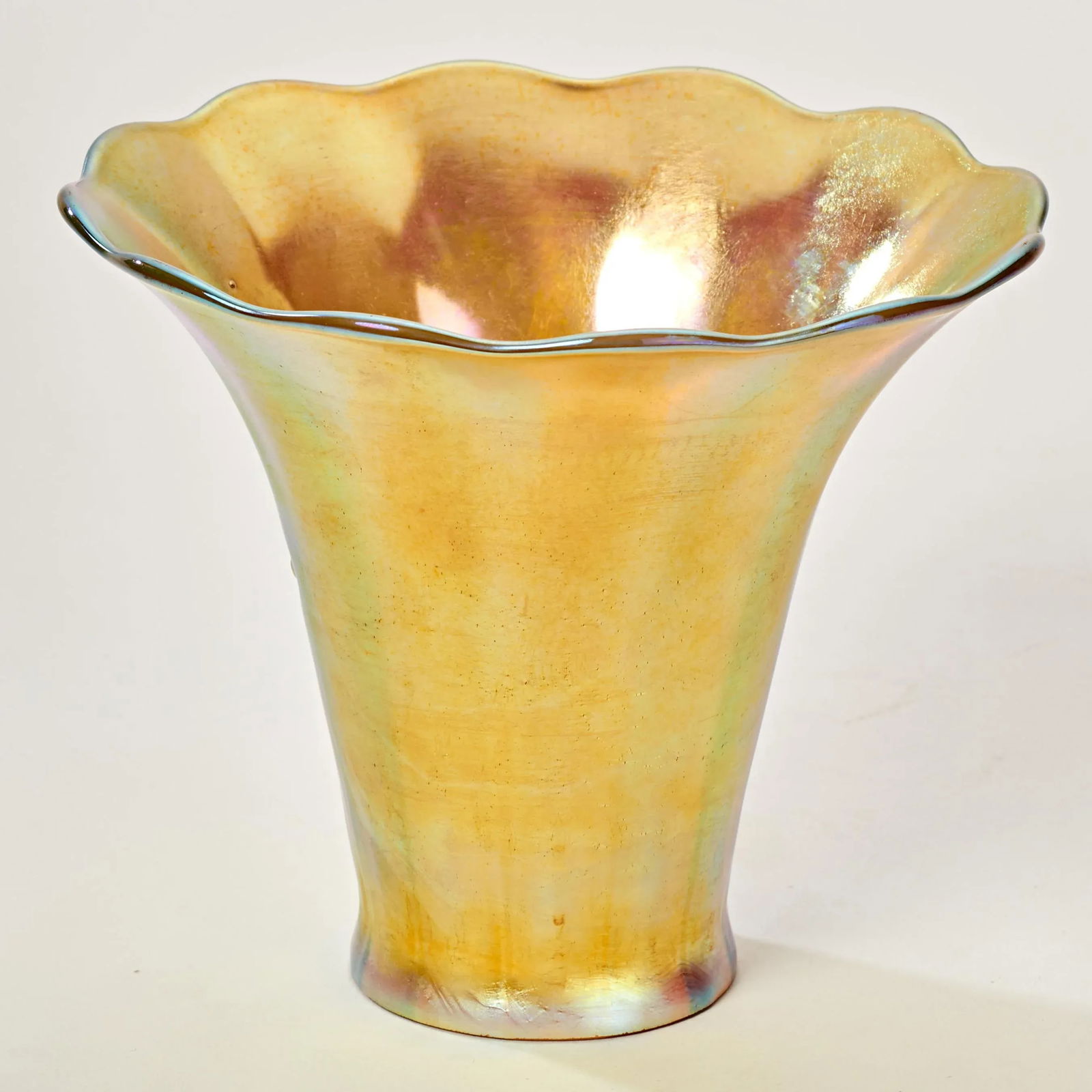 Mid 20th Century Tiffany Style Tulip Glass Lamp Shade - 2