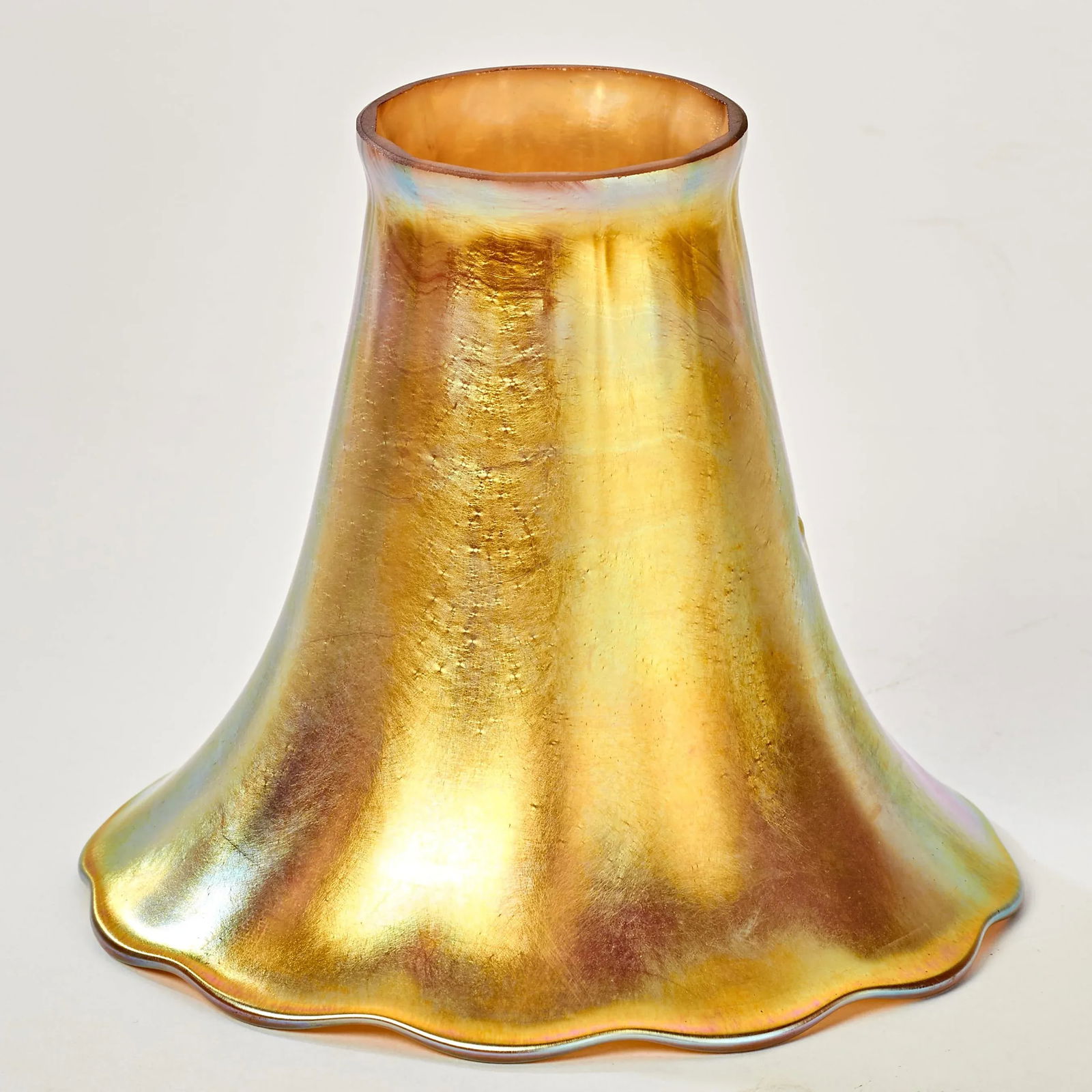 Mid 20th Century Tiffany Style Tulip Glass Lamp Shade - 3