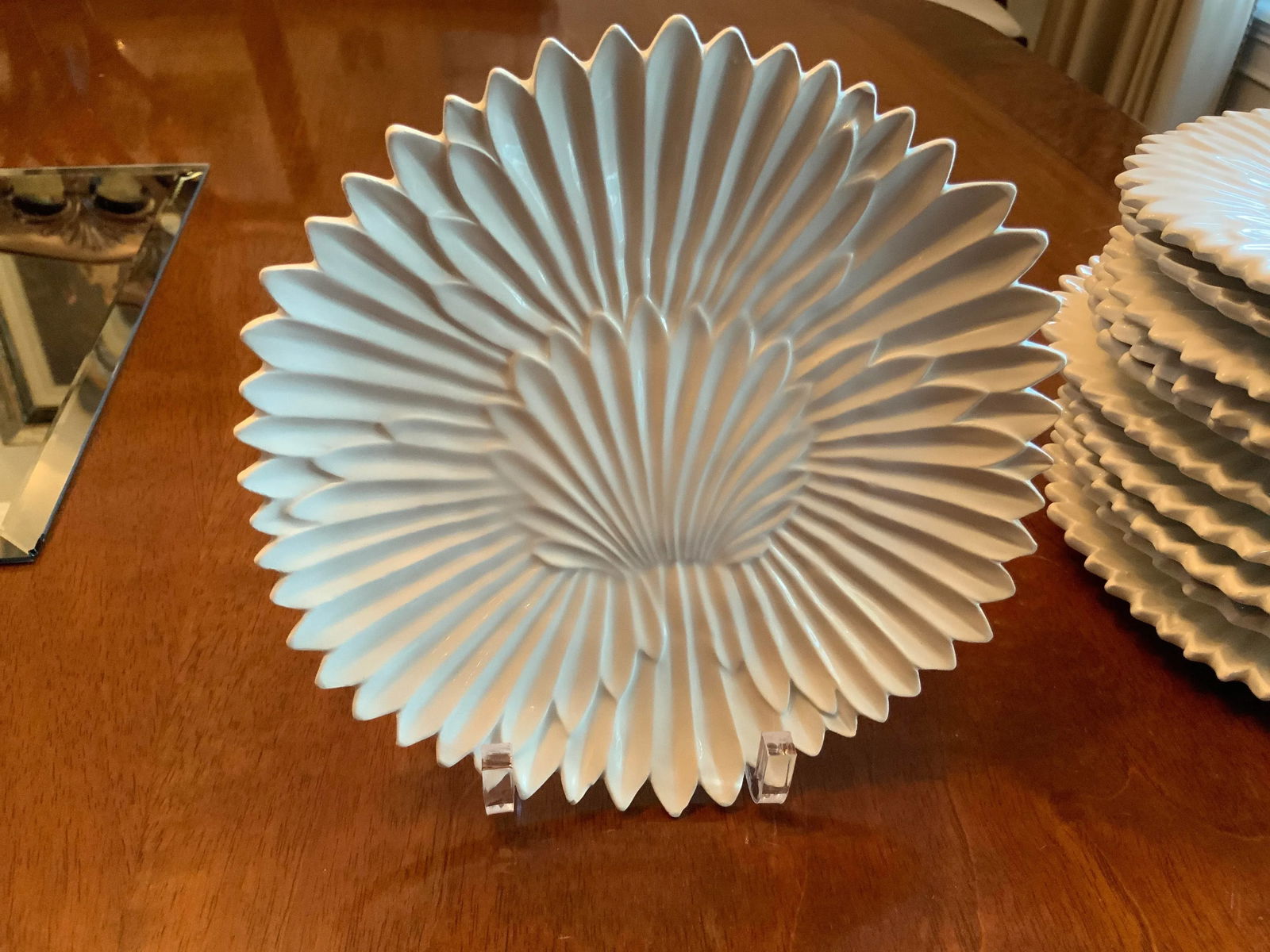 1970s Italian Majolica White Shell Design Scalloped Edged Salad / Dessert or Appetizer Plates- Set o - 2