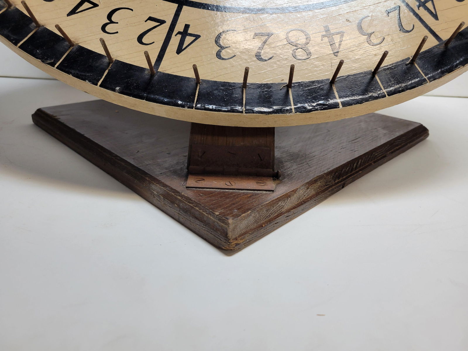 Vintage Circa 1950's Horse Race Themed Carnival Wheel With Stand and Flapper - 8