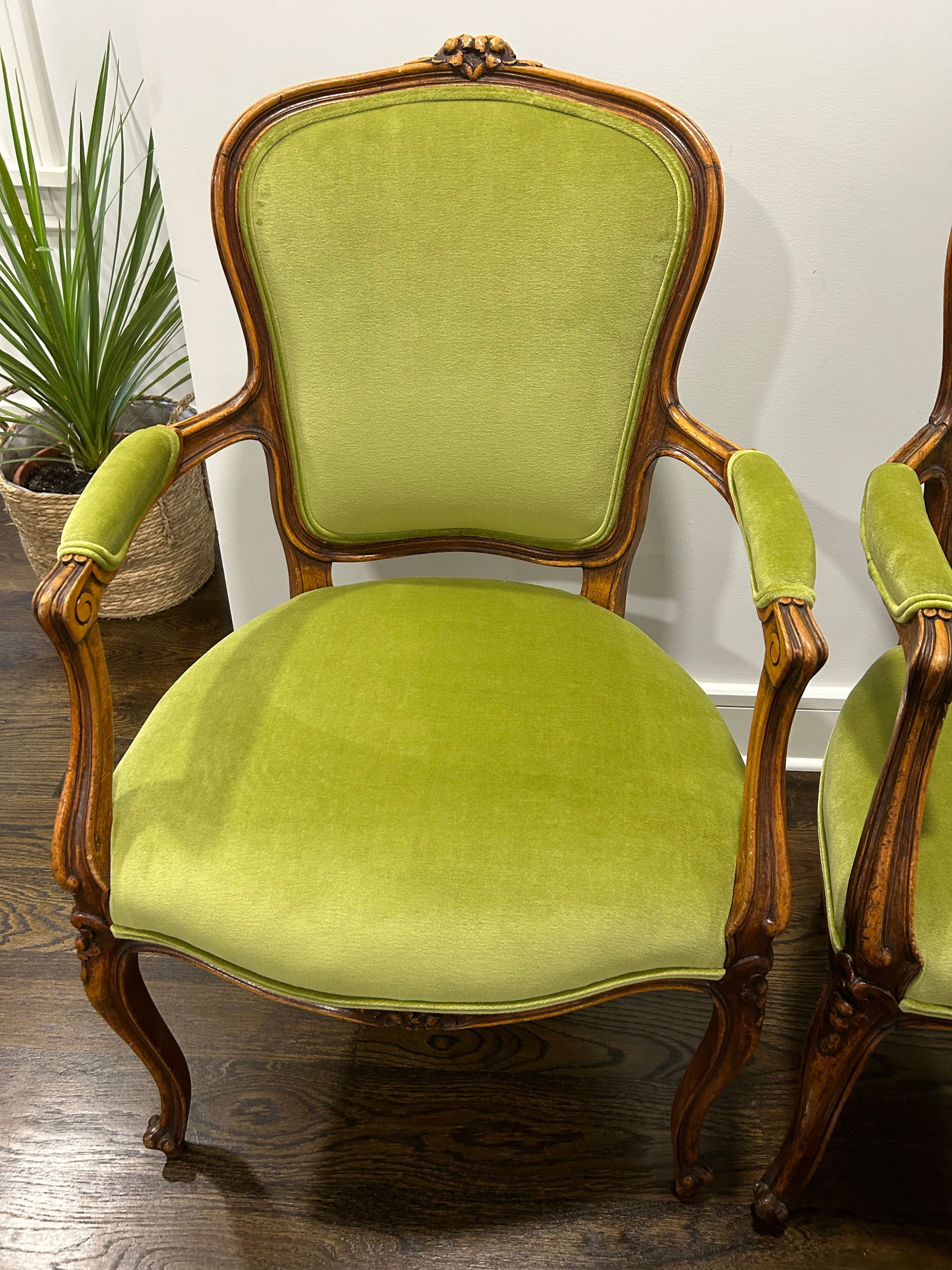 Antique French Louis XV Style Pair of Carved Bergere Armchairs - 4