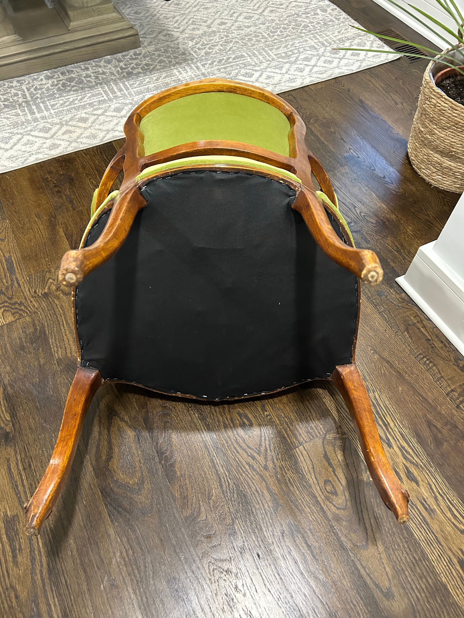 Antique French Louis XV Style Pair of Carved Bergere Armchairs - 6