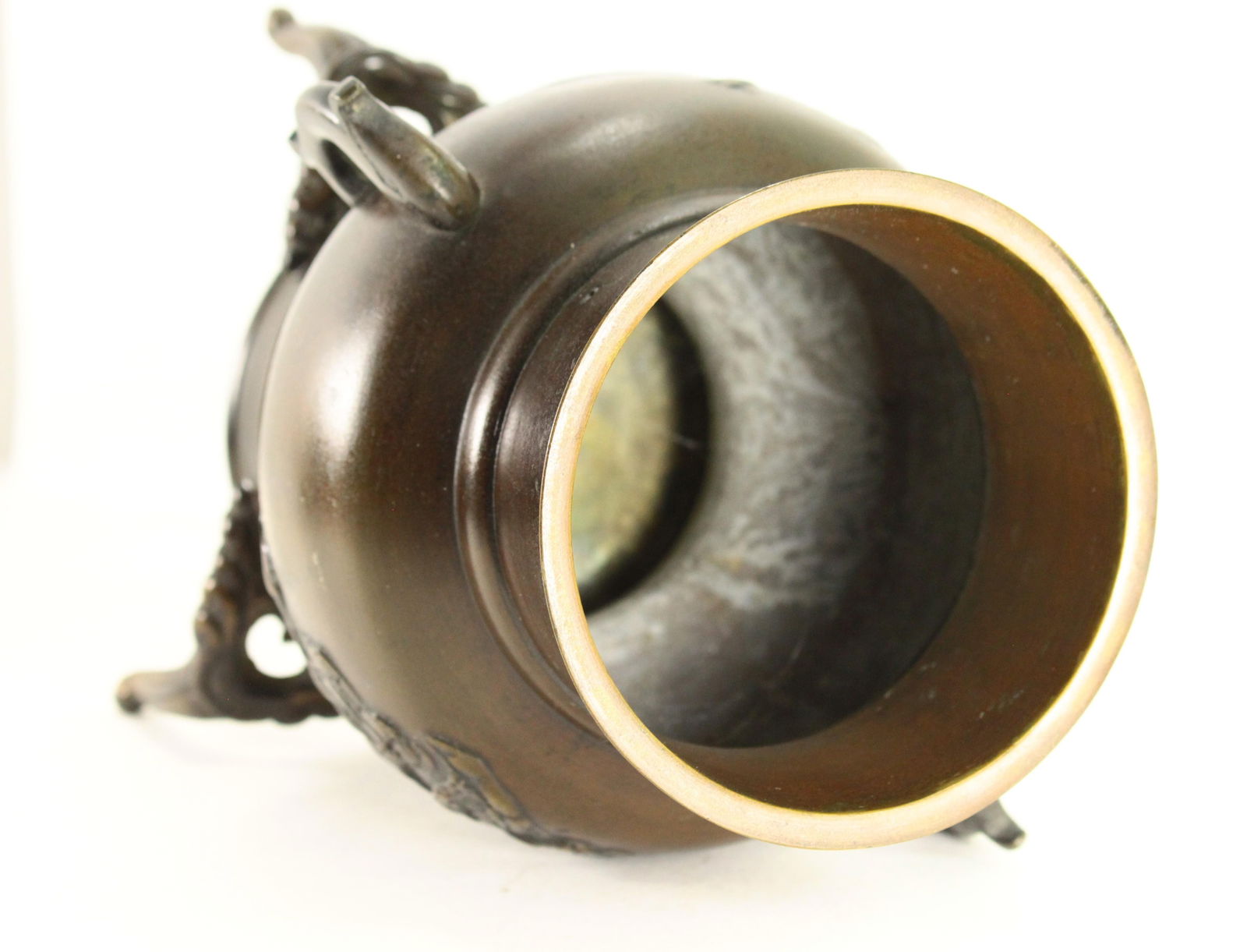 Early 20th Century Meiji Japanese Bronze Ikebana Usubata Vase on Tripod With Landscape - 9