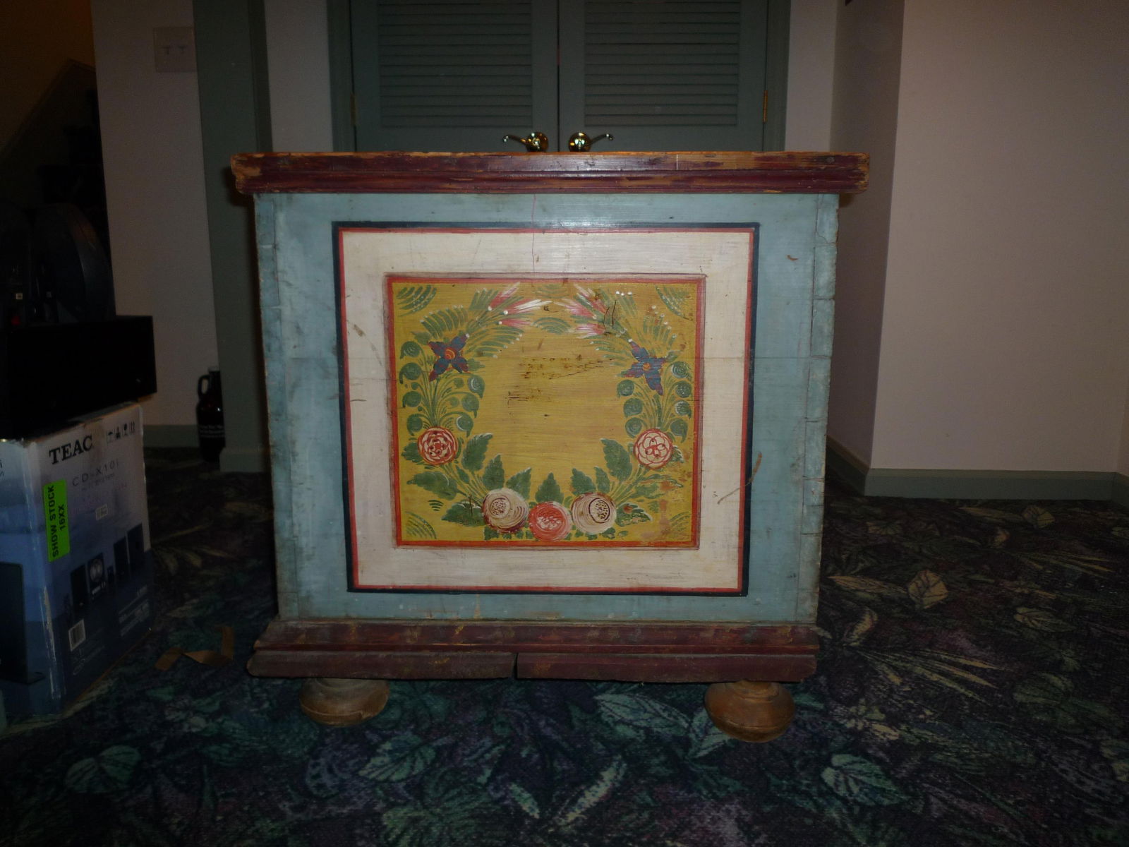 Blanket Chest Circa 1790-1810 - 8
