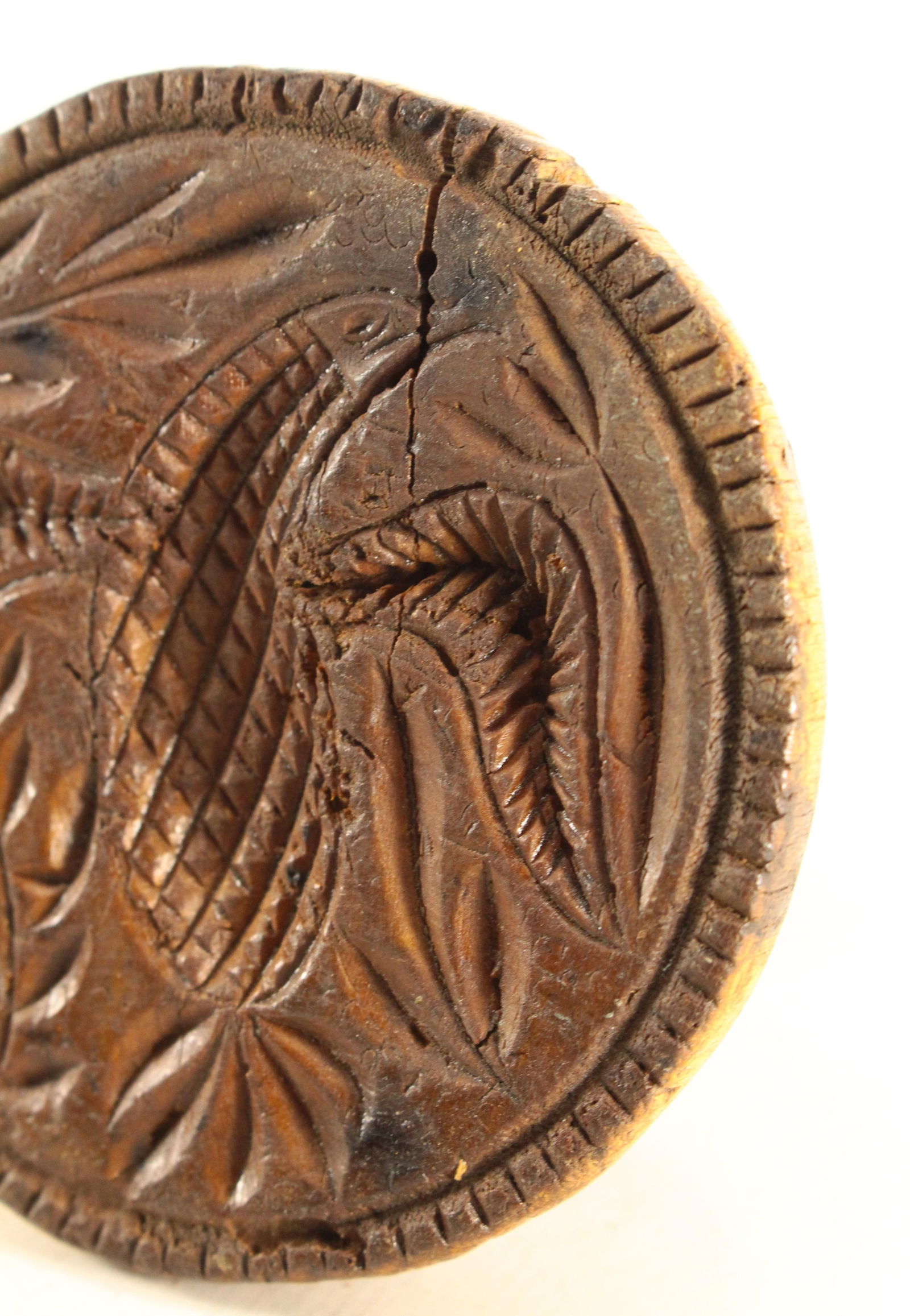 Mid 19th Century Pennsylvania Wooden Butter Mold Stamp With Carved Eagle & Laurel Branch - 7