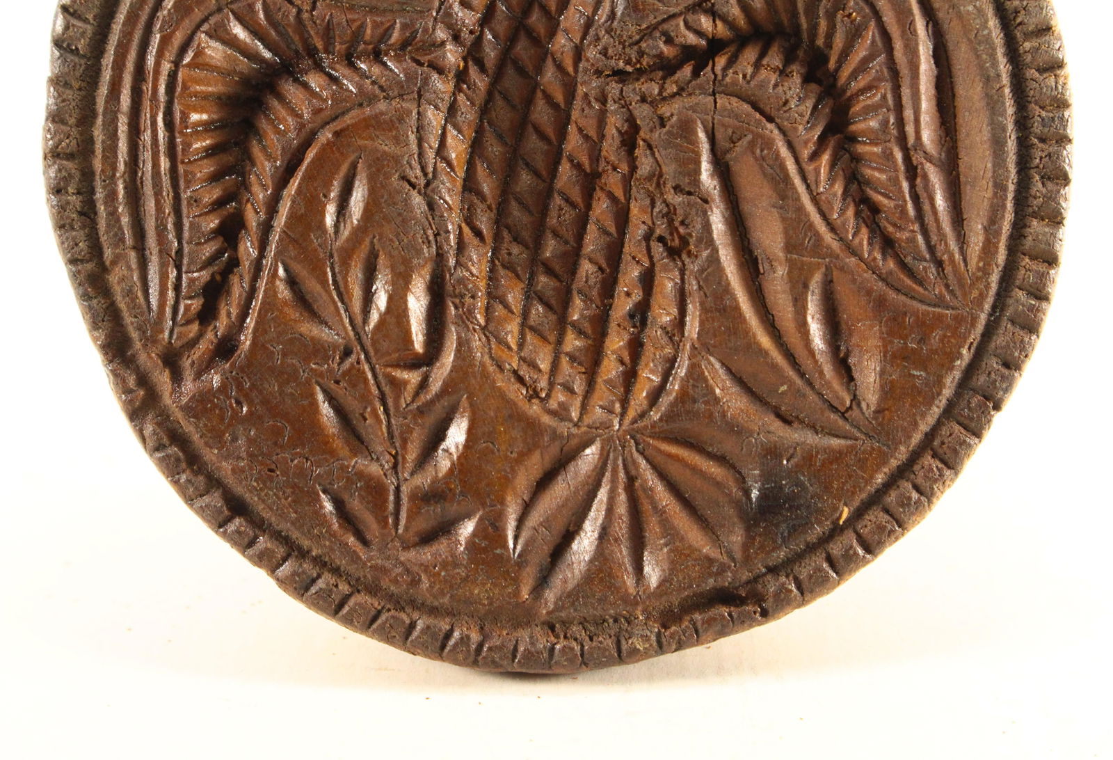Mid 19th Century Pennsylvania Wooden Butter Mold Stamp With Carved Eagle & Laurel Branch - 8