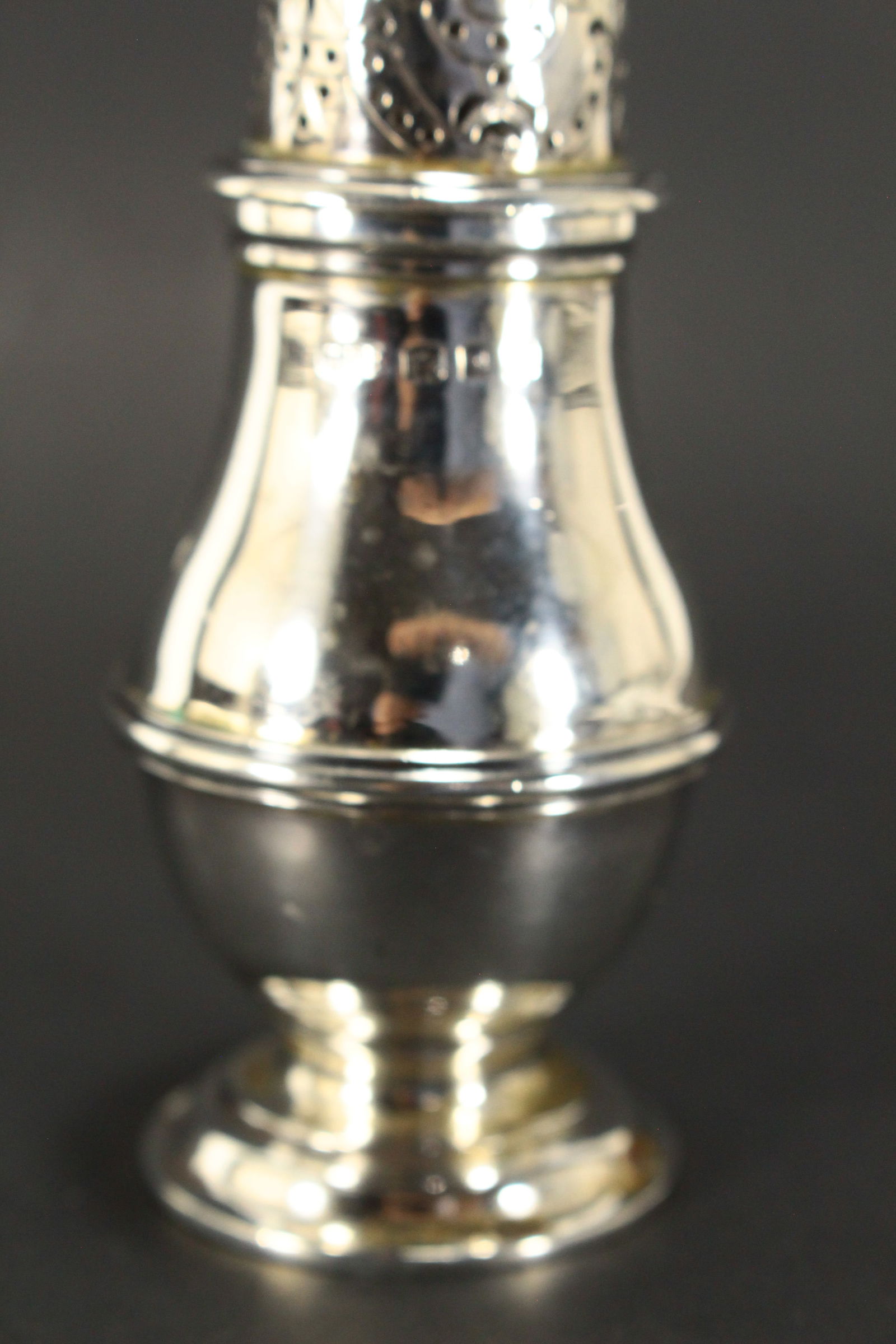 1929-1938 London Pair of Sterling Silver Casters Muffineers, Thomas Edward Rawlings, Maker - 10